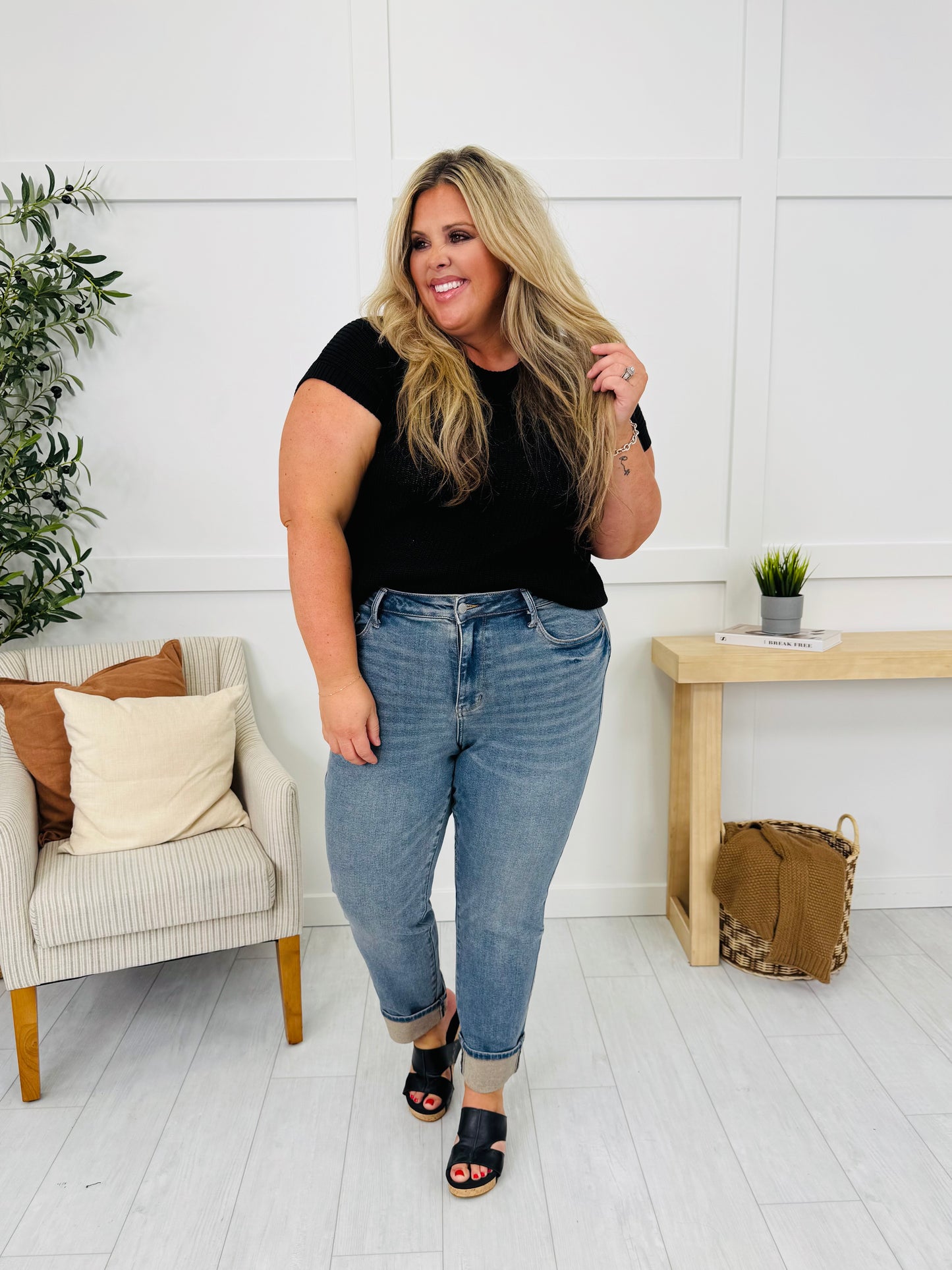 Judy Blue Cuffed and Confident Boyfriend Jeans