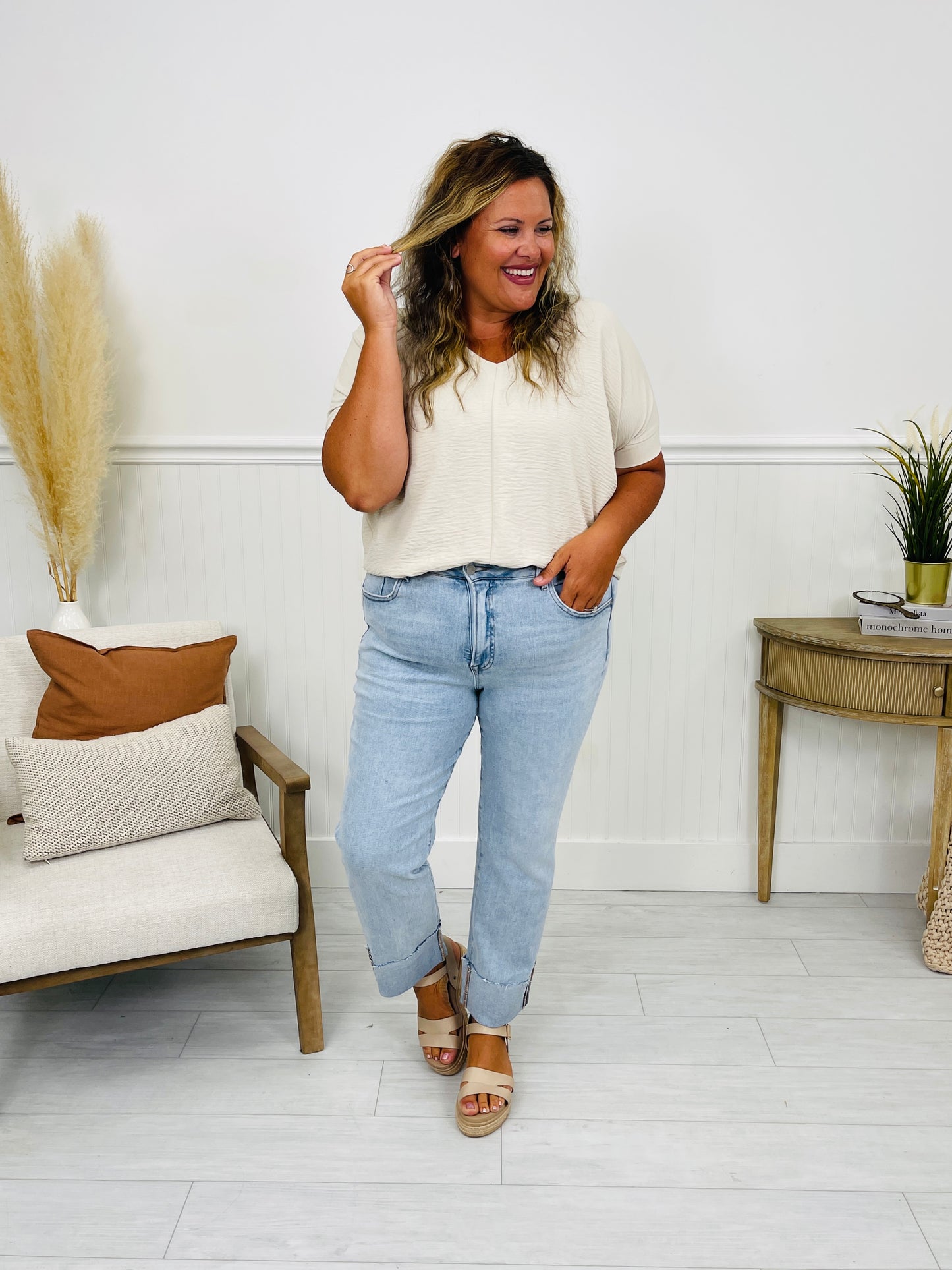 Crush On The Cuff Tummy Control Mom Jeans