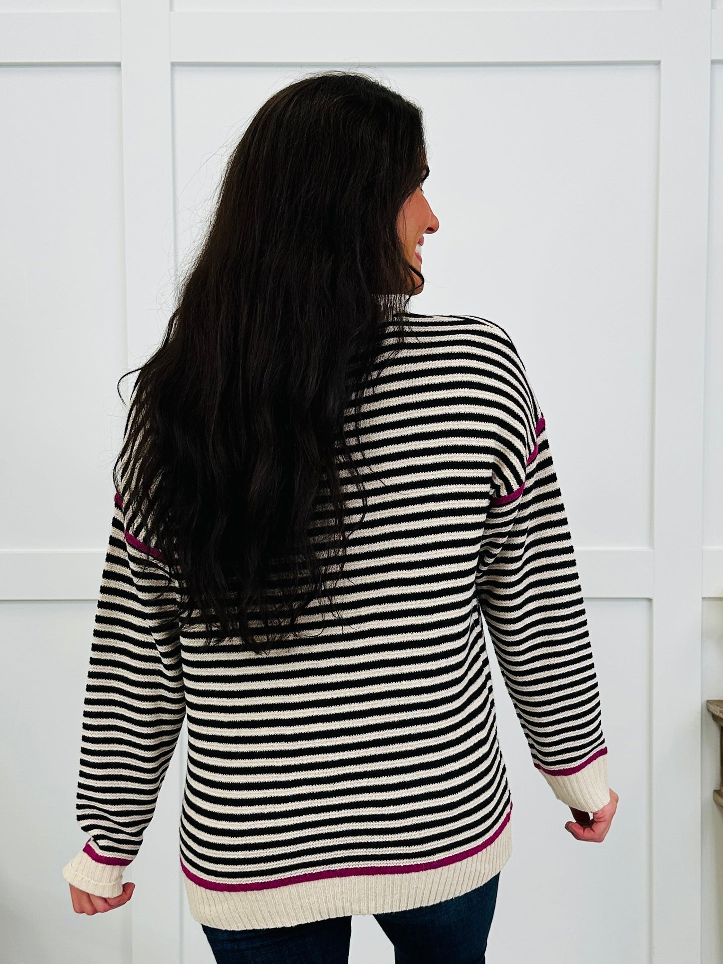 The Blackberry Lane Sweater In Black/Magenta