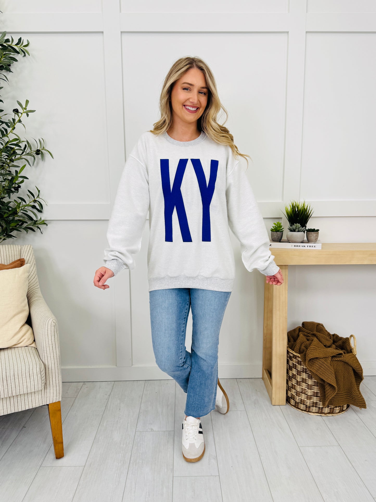 Kentucky Reversible KY Graphic Crewneck Sweatshirt