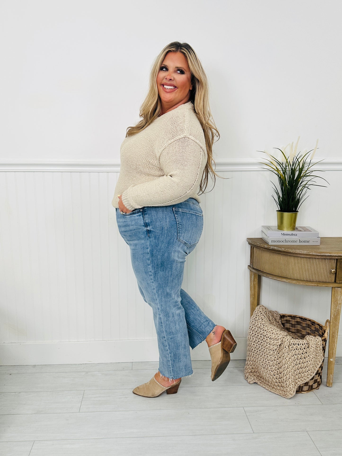 MOCO Exclusive Seamless Confidence Straight Leg Tummy Control Jeans