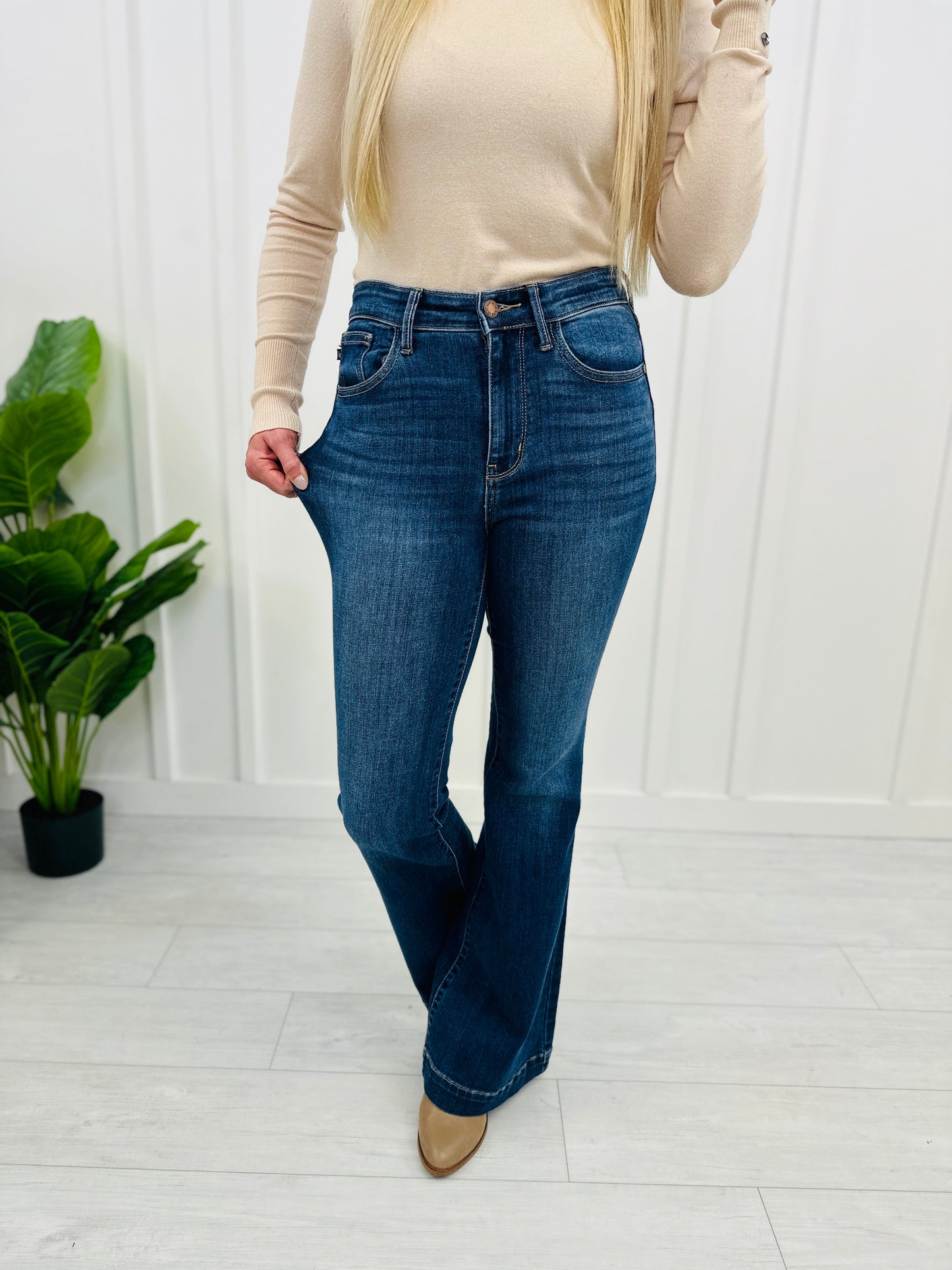 Judy Blue REG/CURVY Always There Flare Jeans
