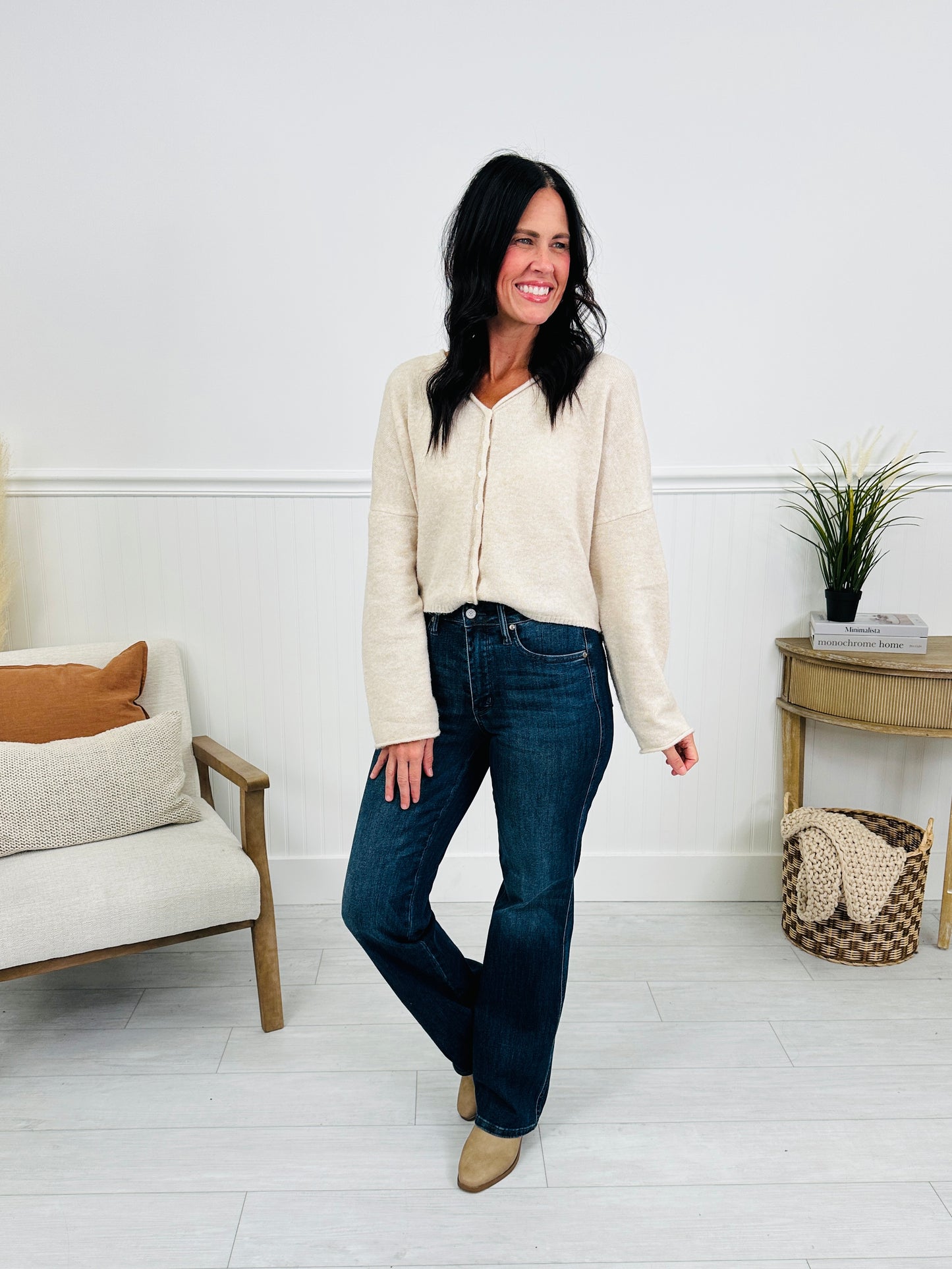 Judy Blue REG/CURVY Be In Control Tummy Control Straight Jeans- Multiple Inseams!