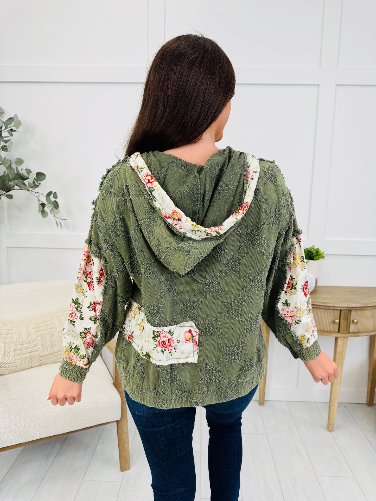 Sweet Petal Pullover in Olive Floral Multi