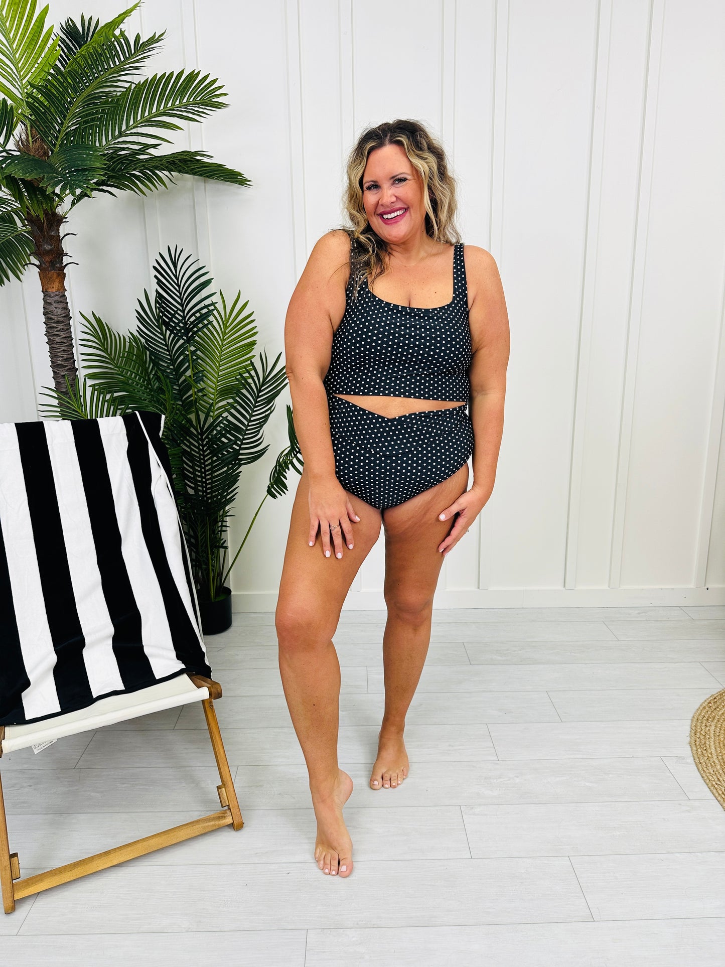 High Waisted V-Cut Swim Swim Bottoms In Black/White Polka Dot