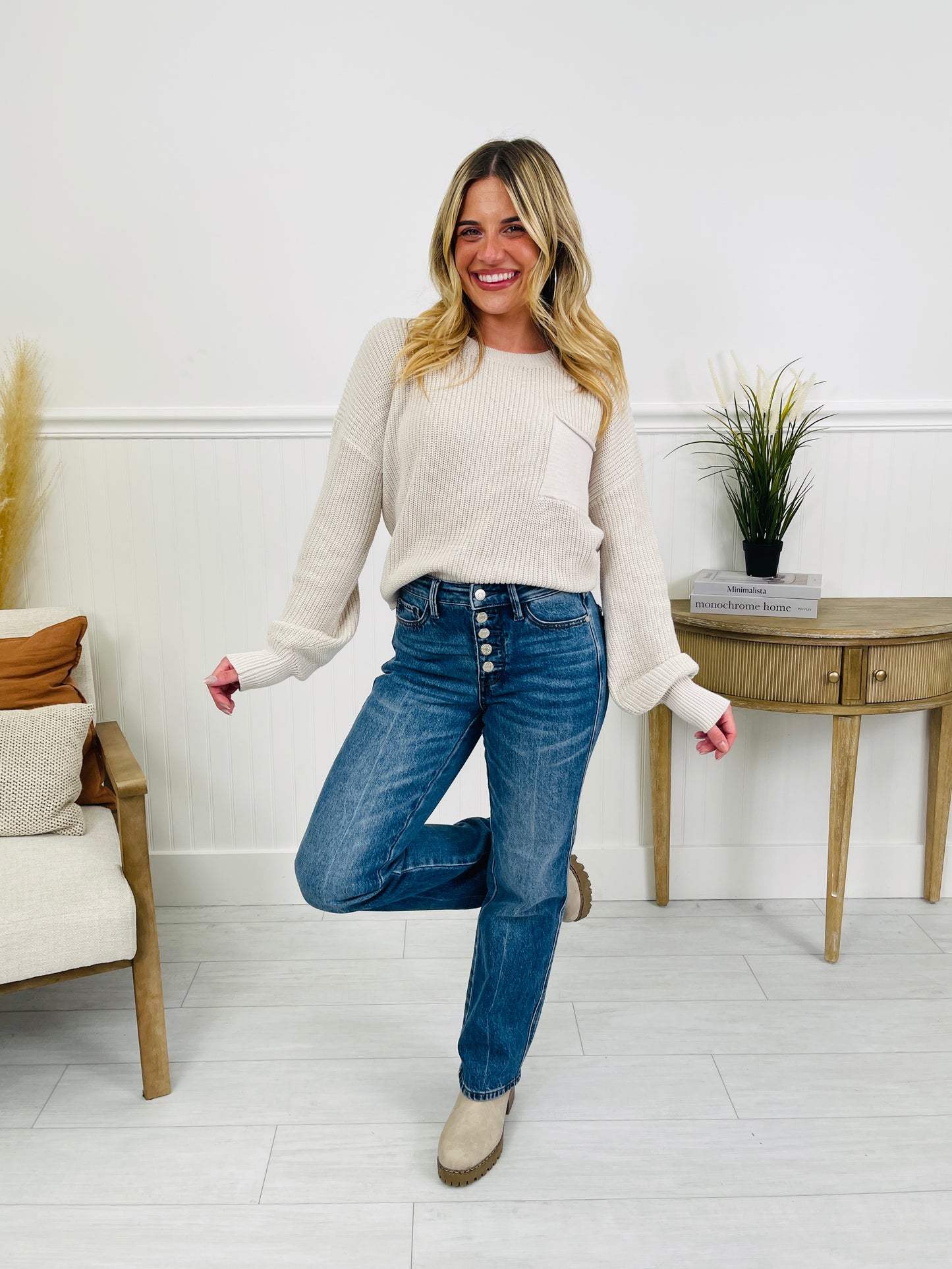 Judy Blue Cute As A Button Rigid Magic Slim Straight Jeans