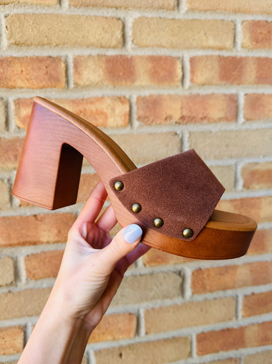 Sunset Strolls Heels In Brown