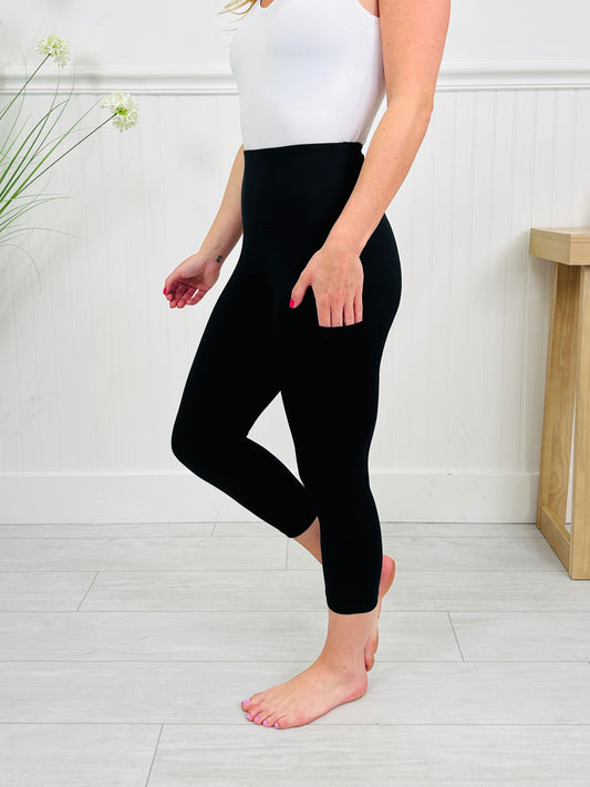 MOCO Exclusive Black Capri Leggings