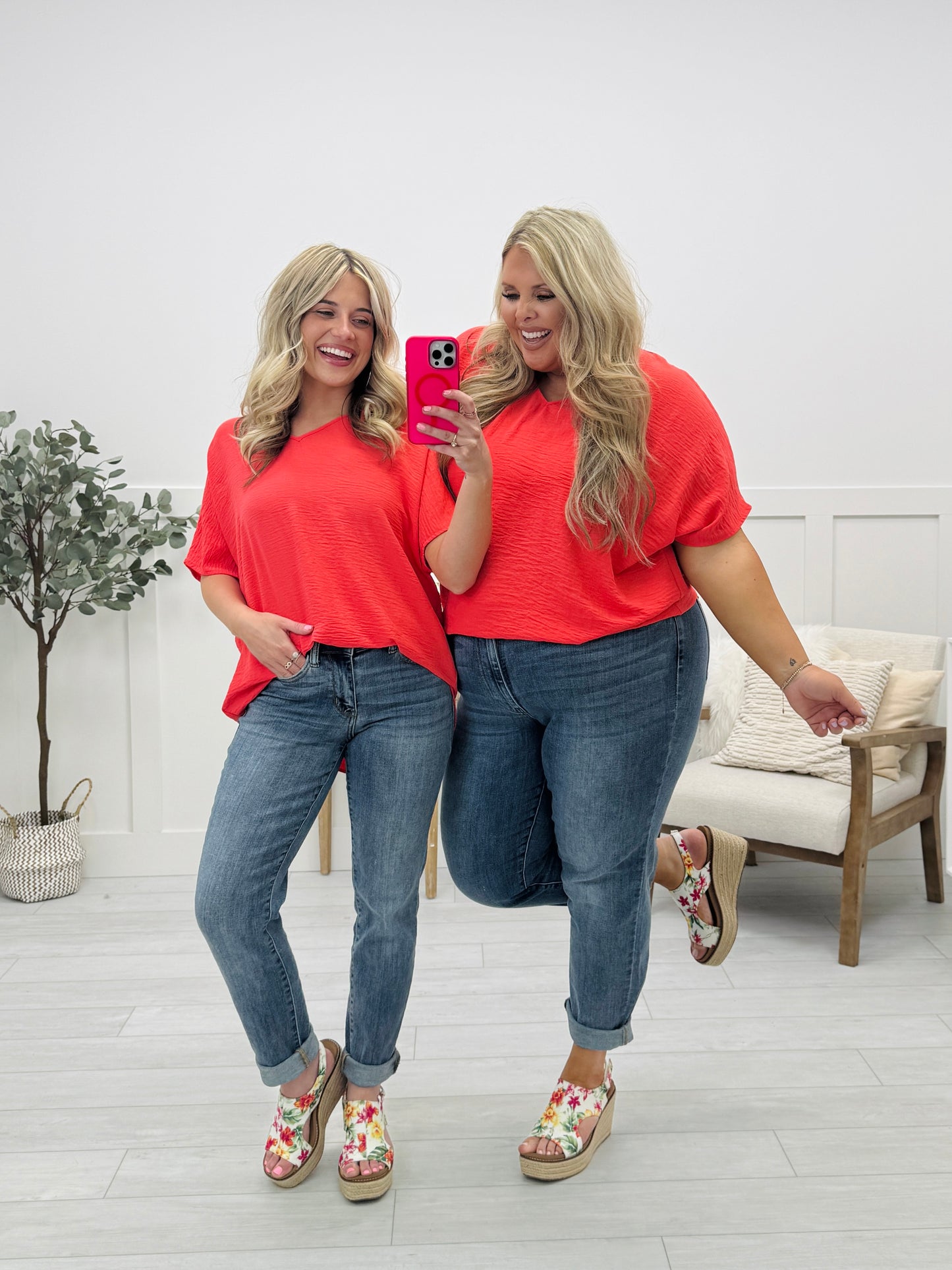 It Girl Essentials Outfit