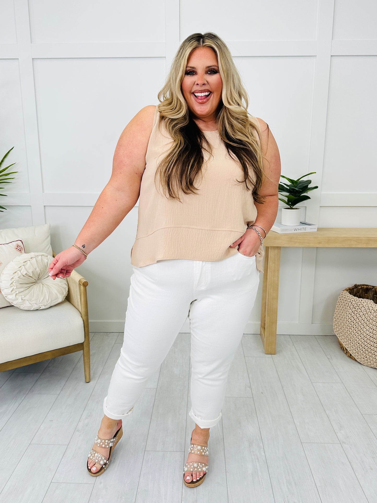 Judy Blue Perfect Match White Double Cuff Boyfriend Jeans in Reg/Curvy