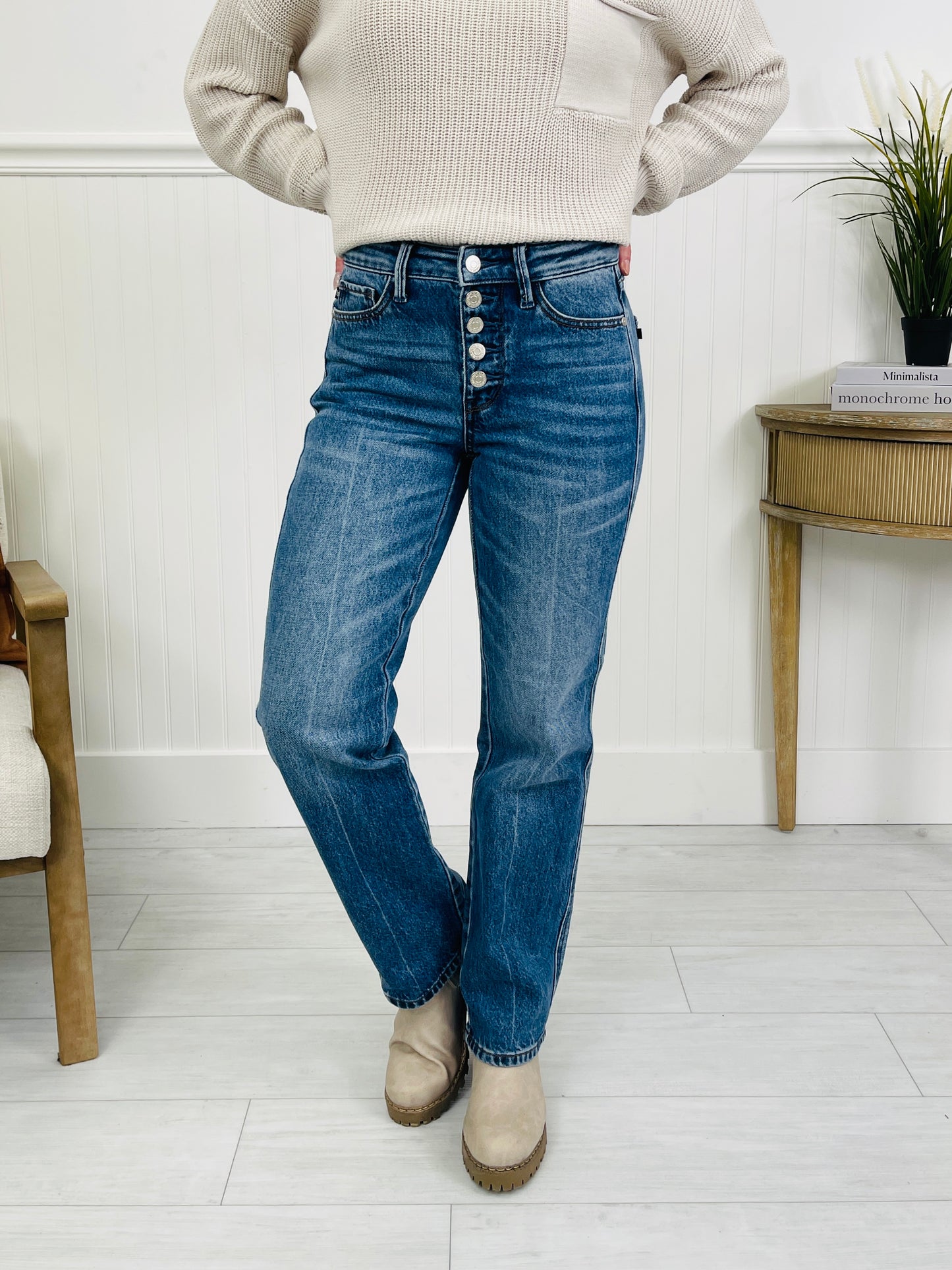Judy Blue Cute As A Button Rigid Magic Slim Straight Jeans