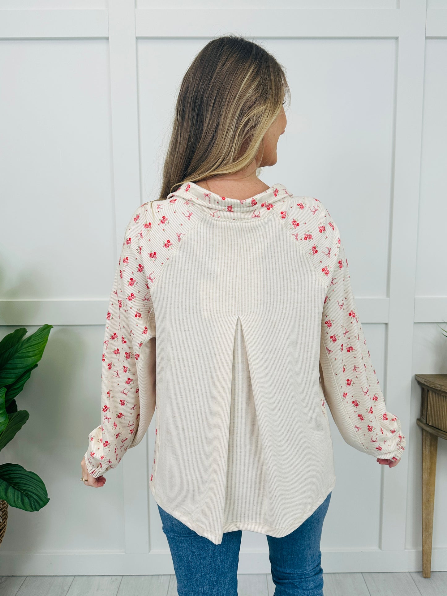 Sweet Enough to Stay Pullover