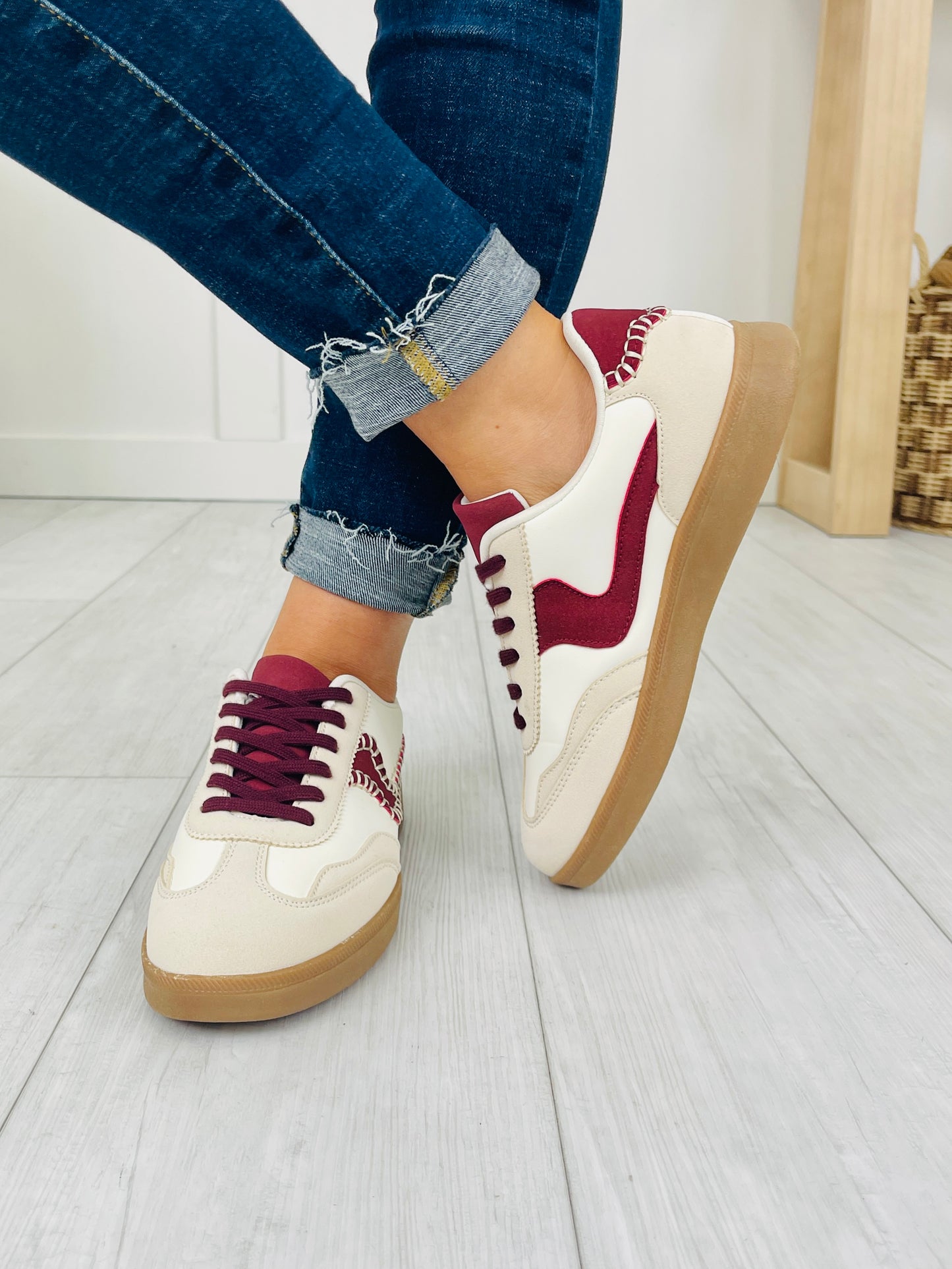 The Jetset Sneakers in Beige/Wine