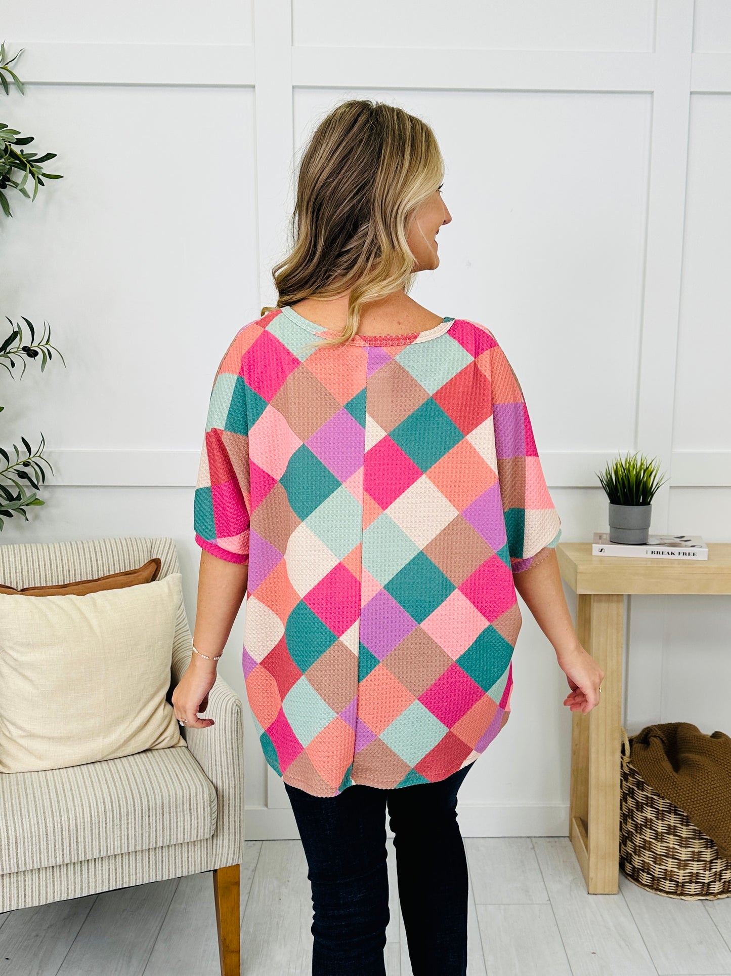 REG/CURVY Outside The Lines Top