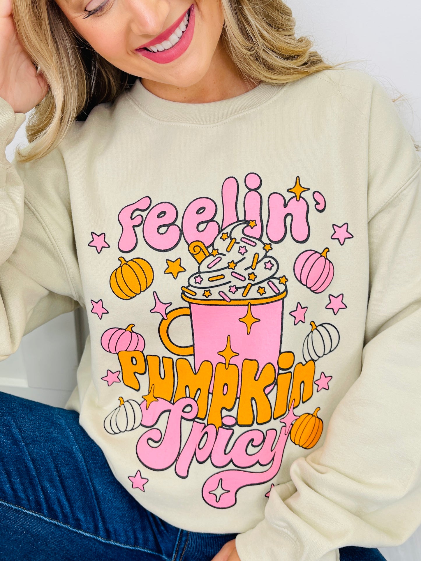 Feelin Pumpkin Spicy Graphic Crewneck Sweatshirt