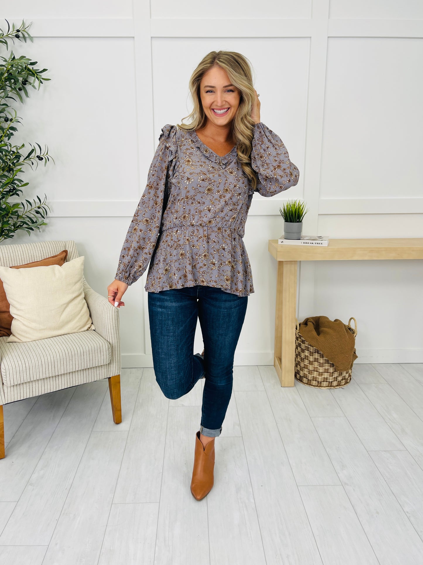 Meadow Of My Heart Top in Dune Grey