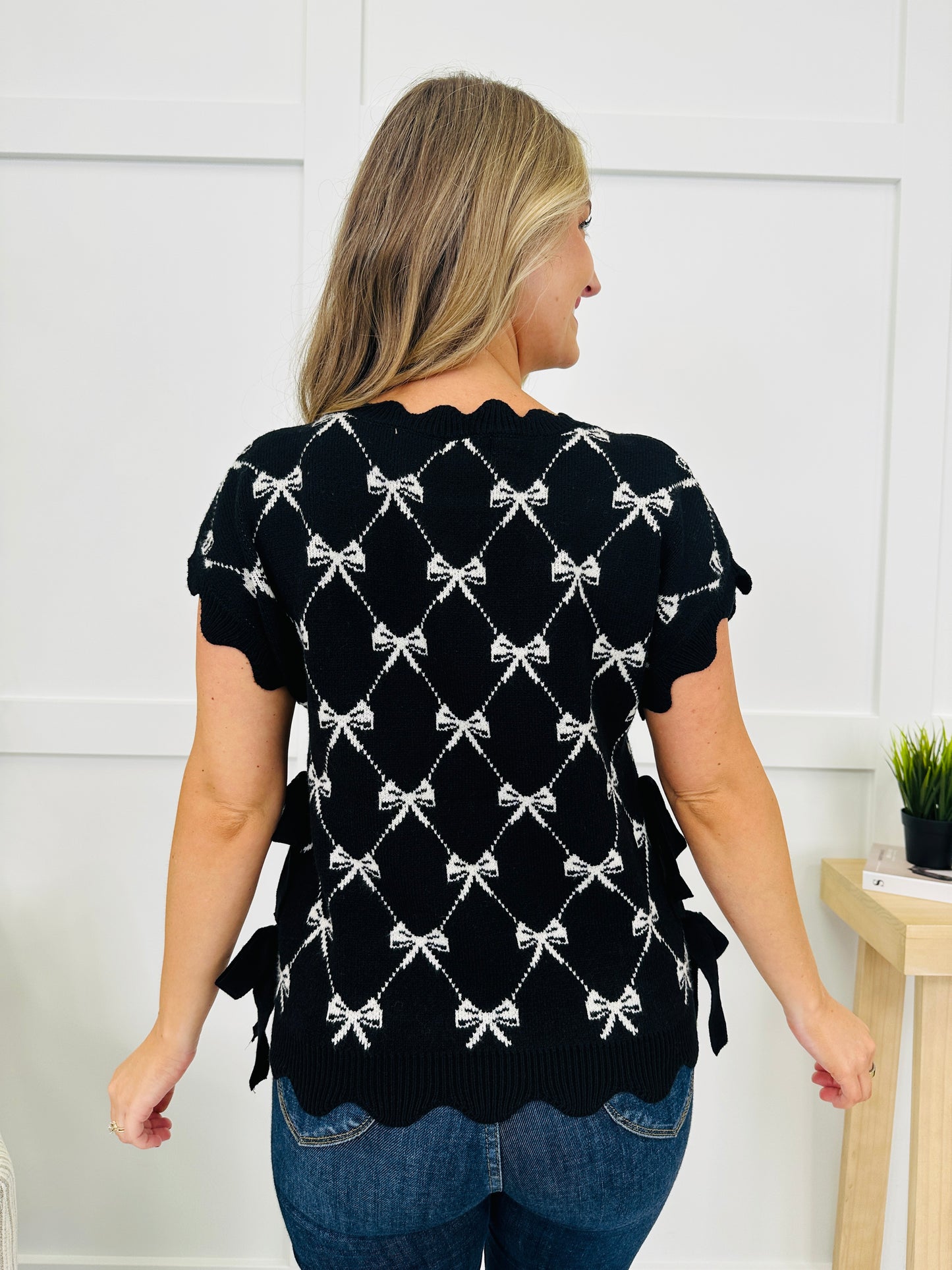 Bow To Perfection Top in Black