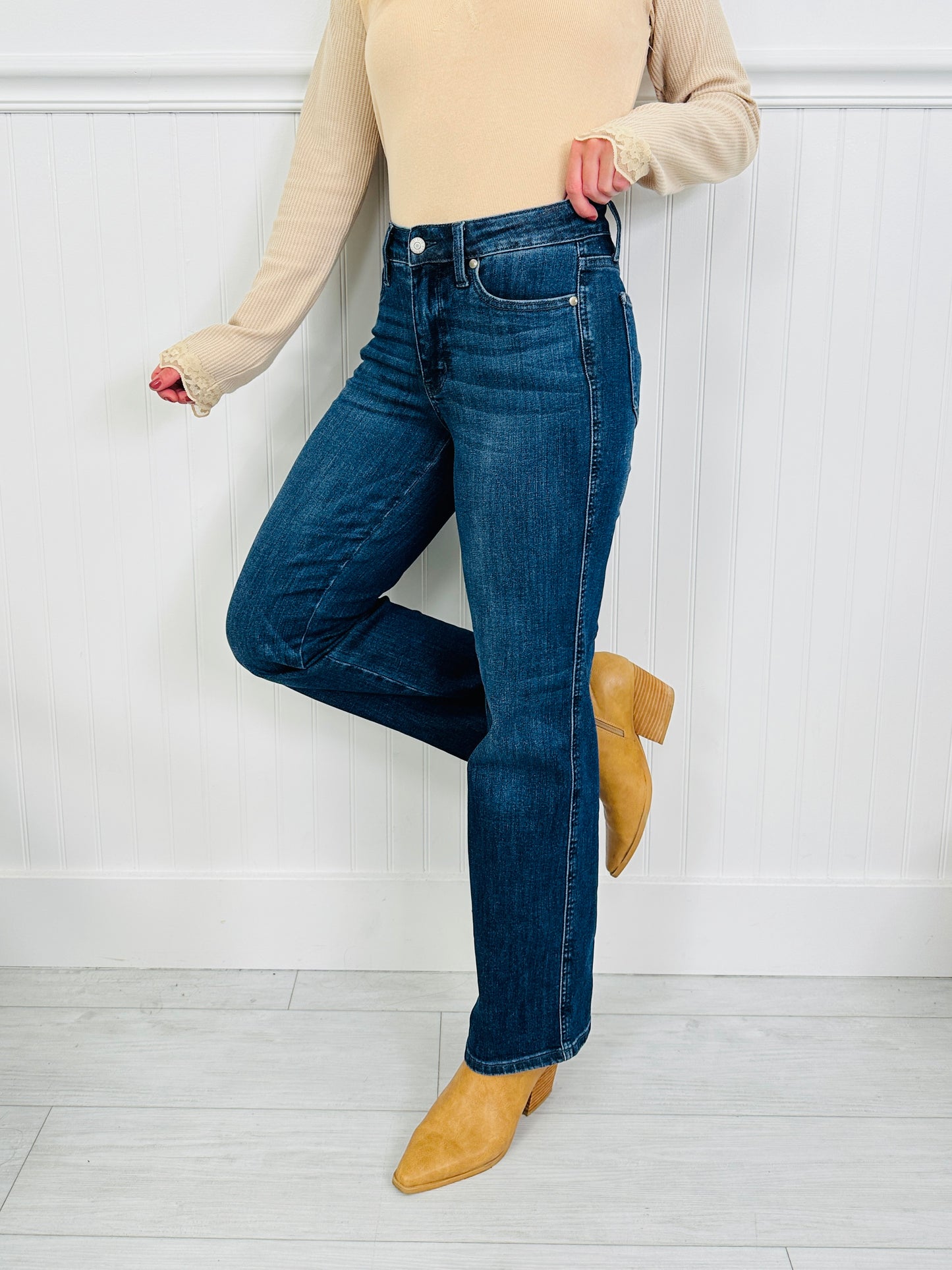 Judy Blue REG/CURVY Be In Control Tummy Control Straight Jeans- Multiple Inseams!