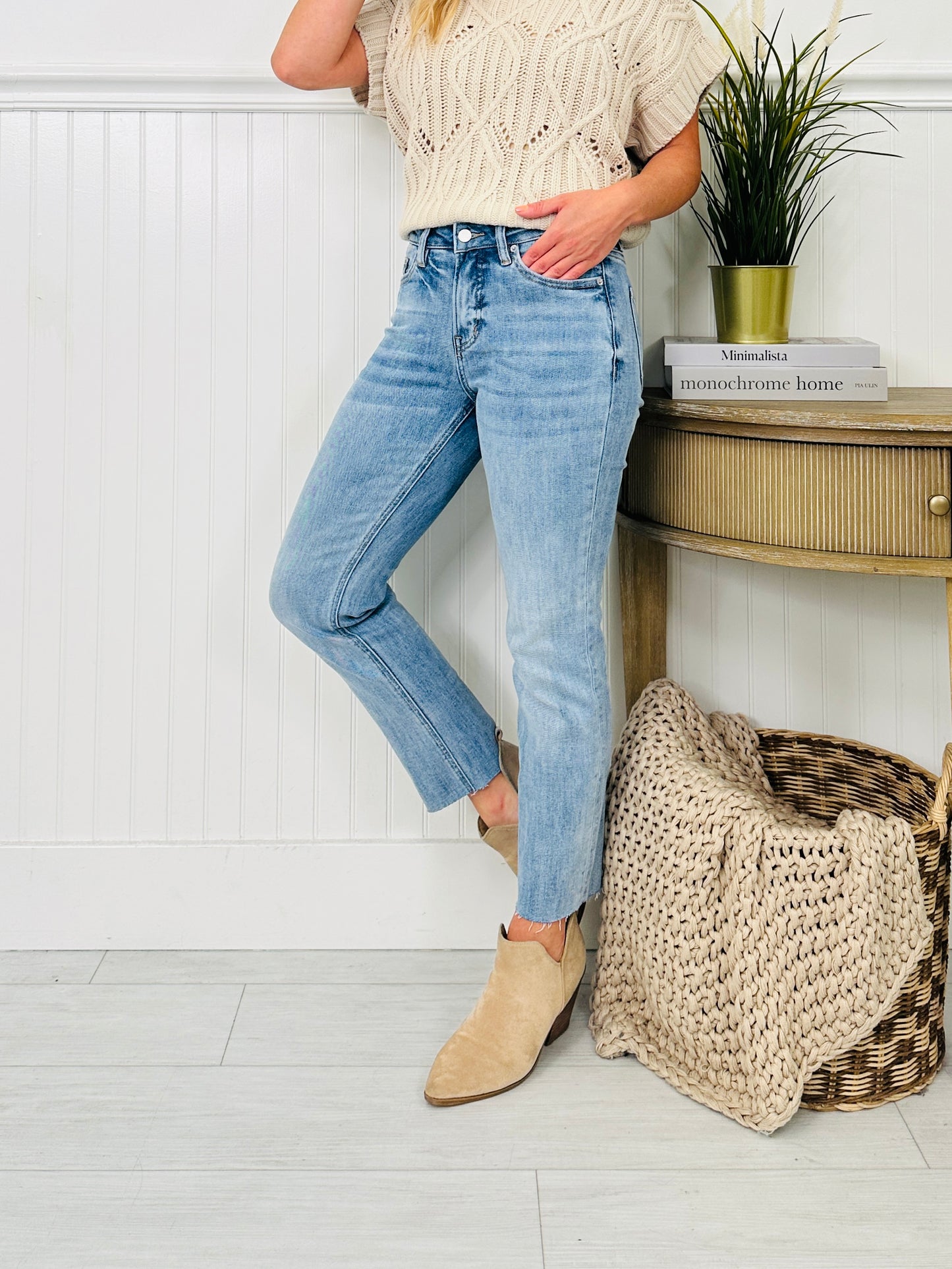 MOCO Exclusive Seamless Confidence Straight Leg Tummy Control Jeans