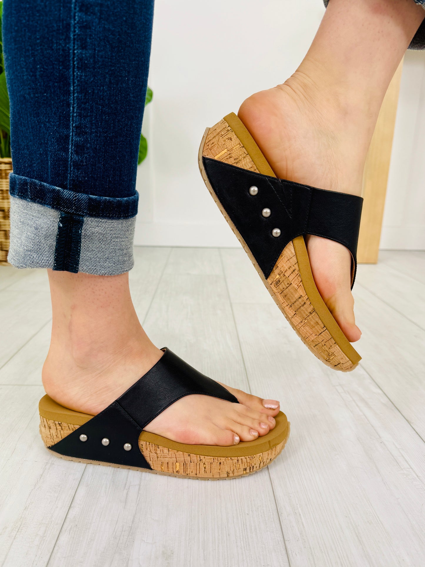 Breezy Elevation Sandals in Black