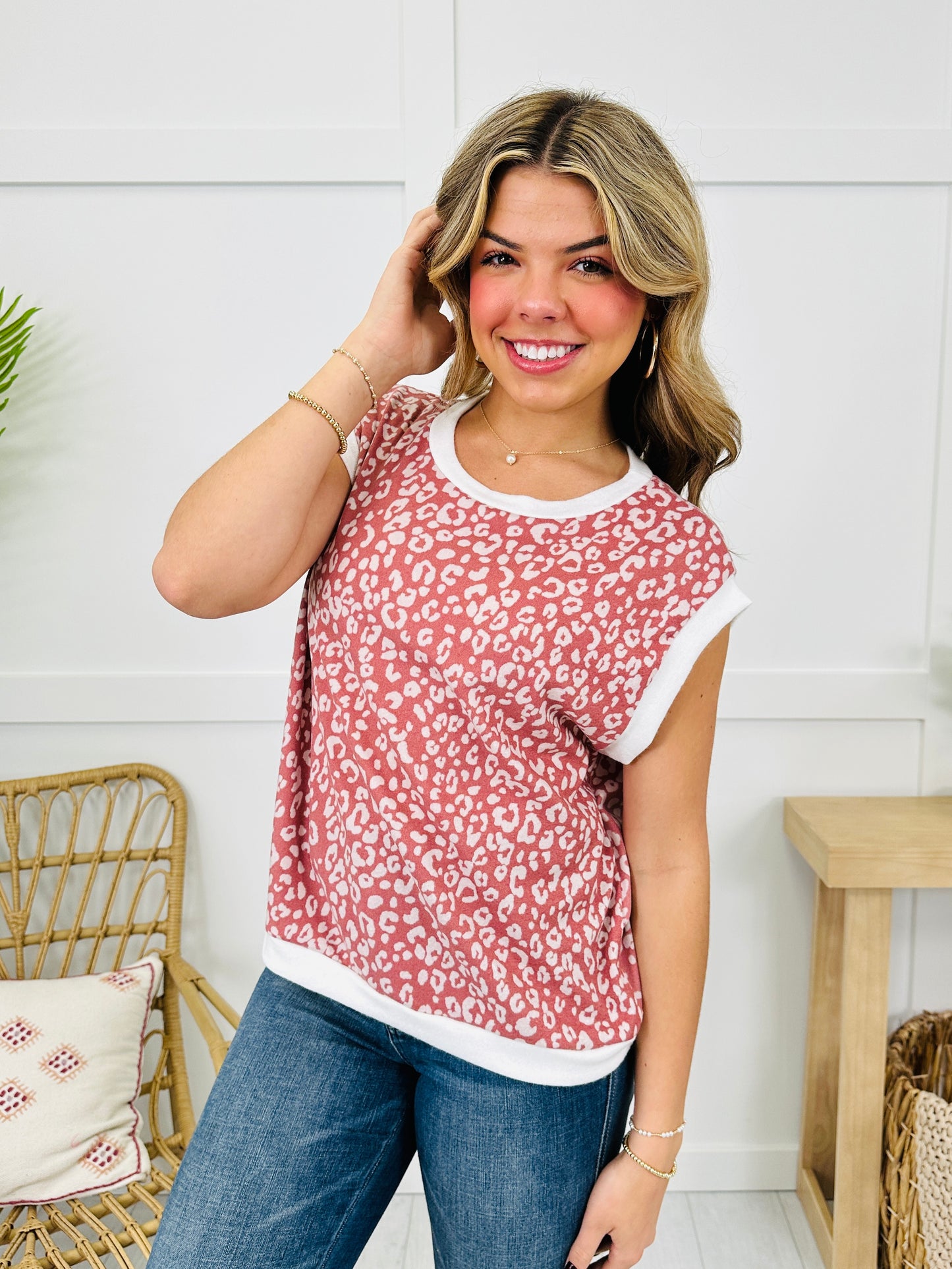 Prowling In Style Top in Mauve/White