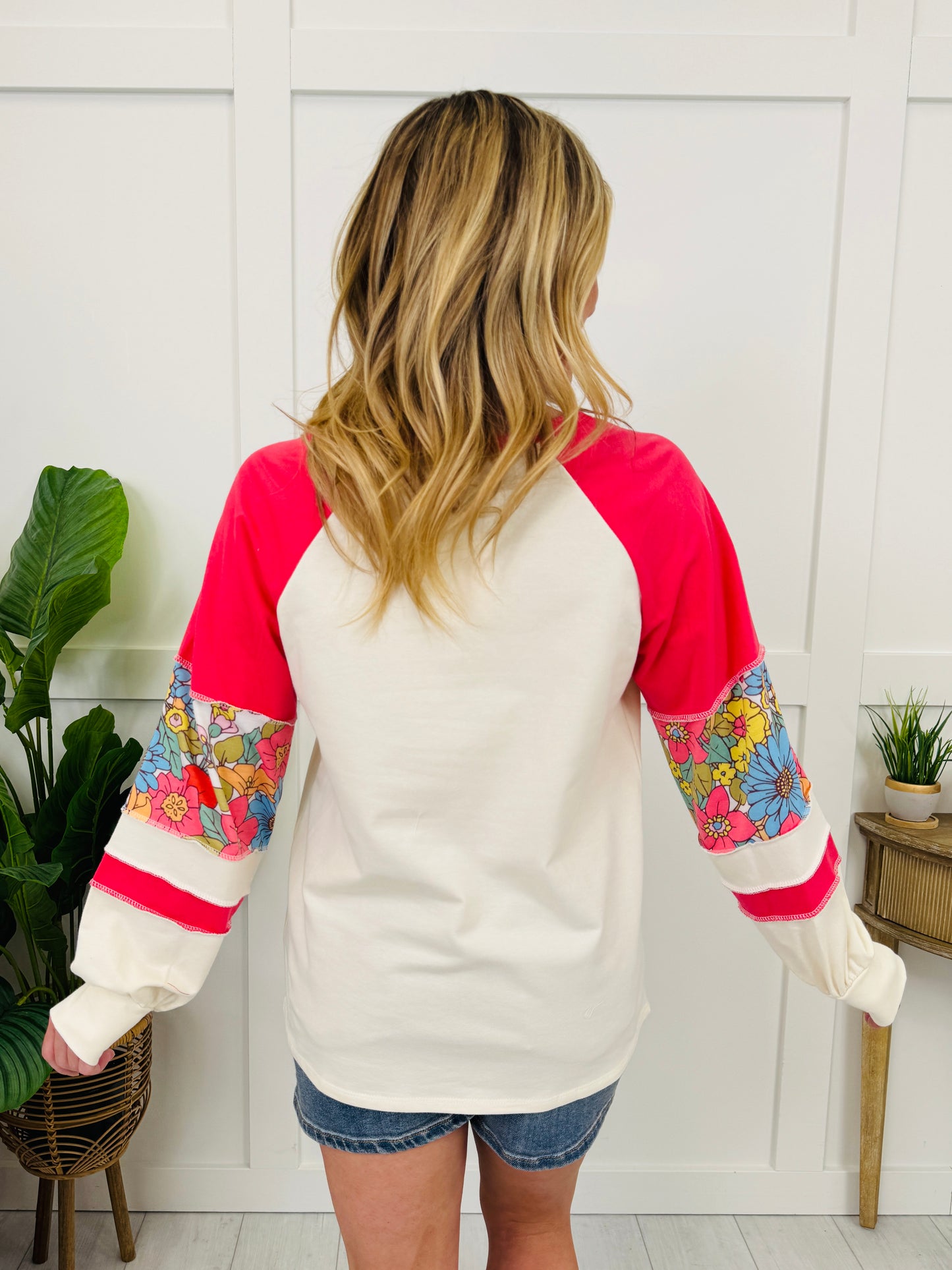 Groovy Petals Top In Coral