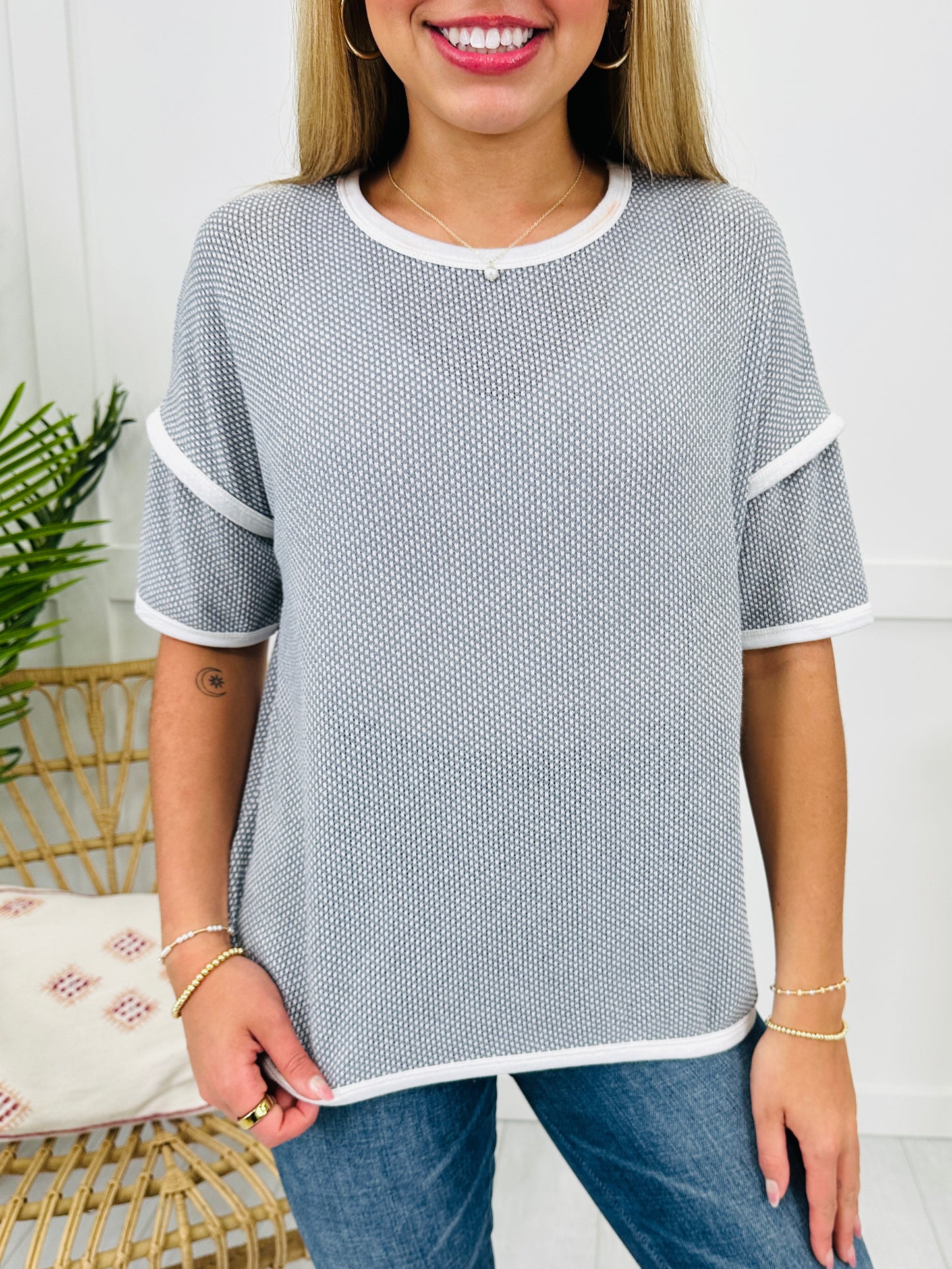 Subtle Current Top