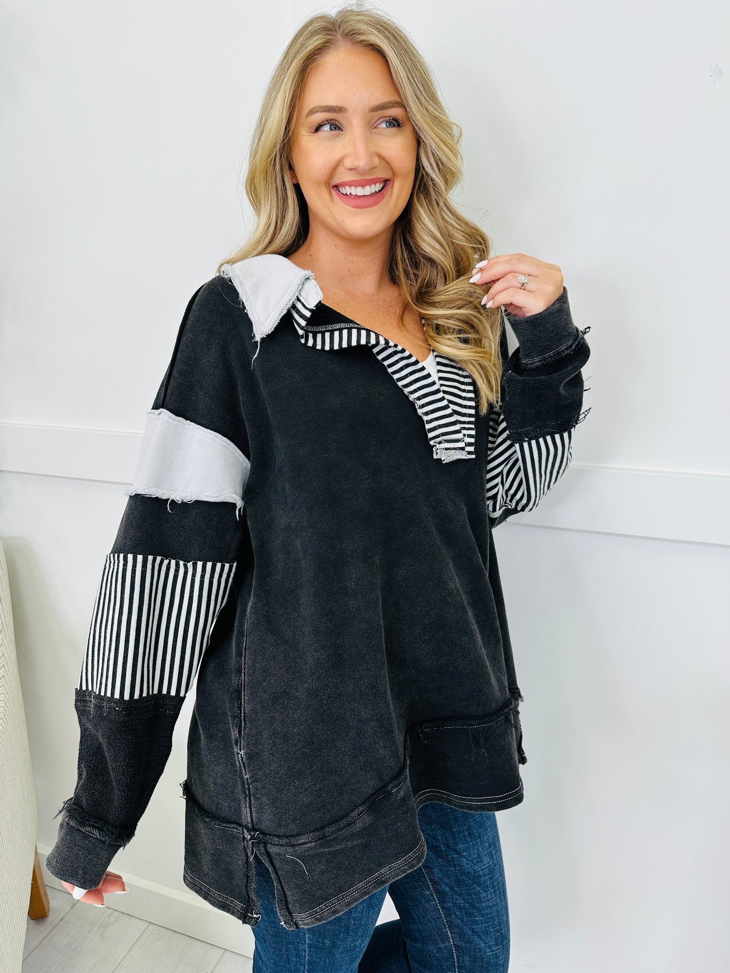 Striped Edge Pullover In Black Combo