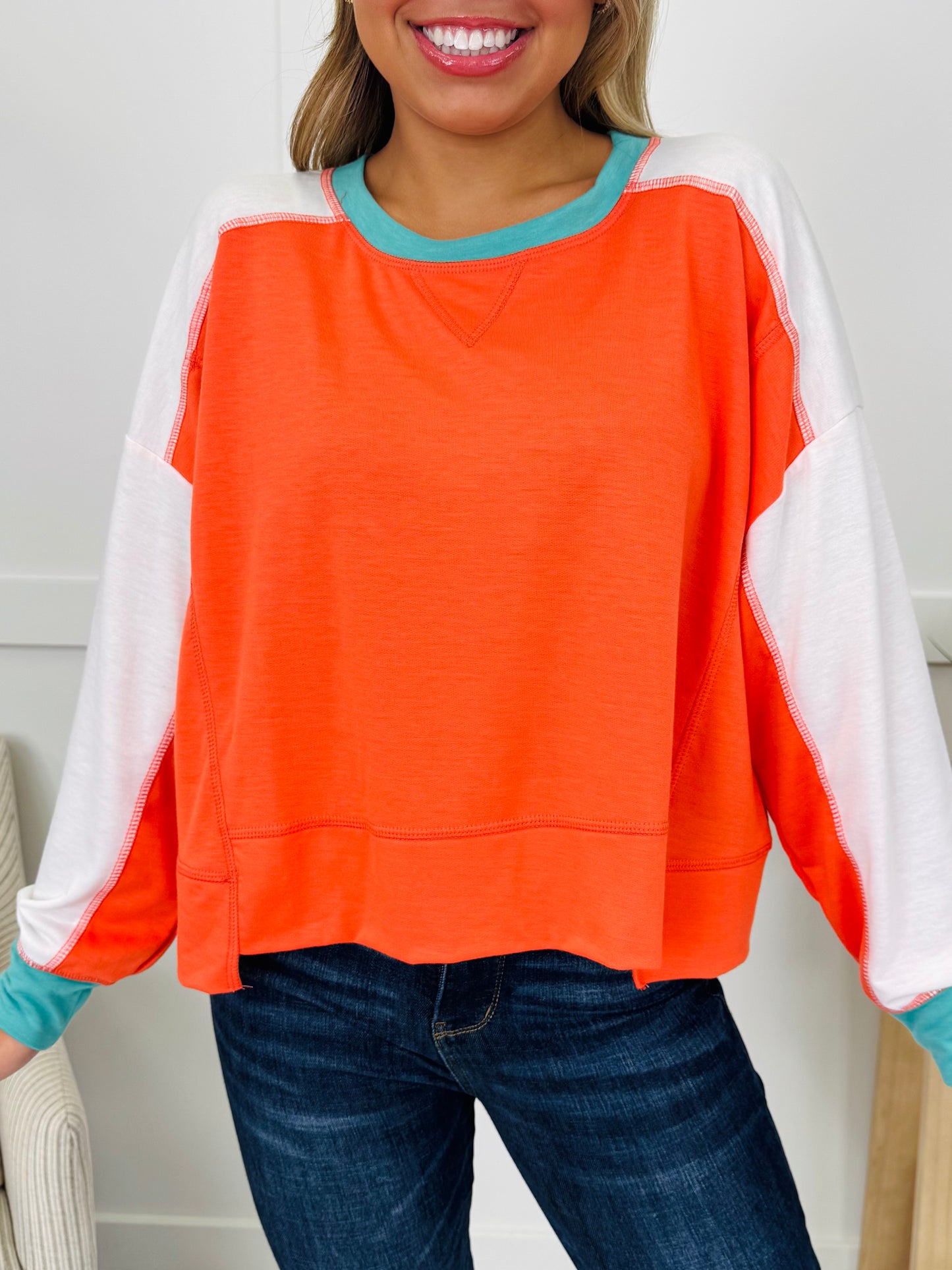 Vibrant Motion Pullover