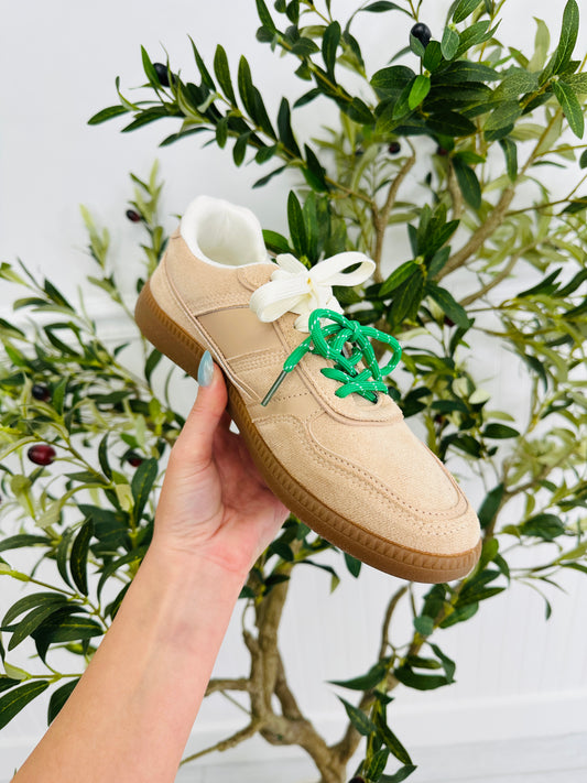 City Stride Sneakers In Sand