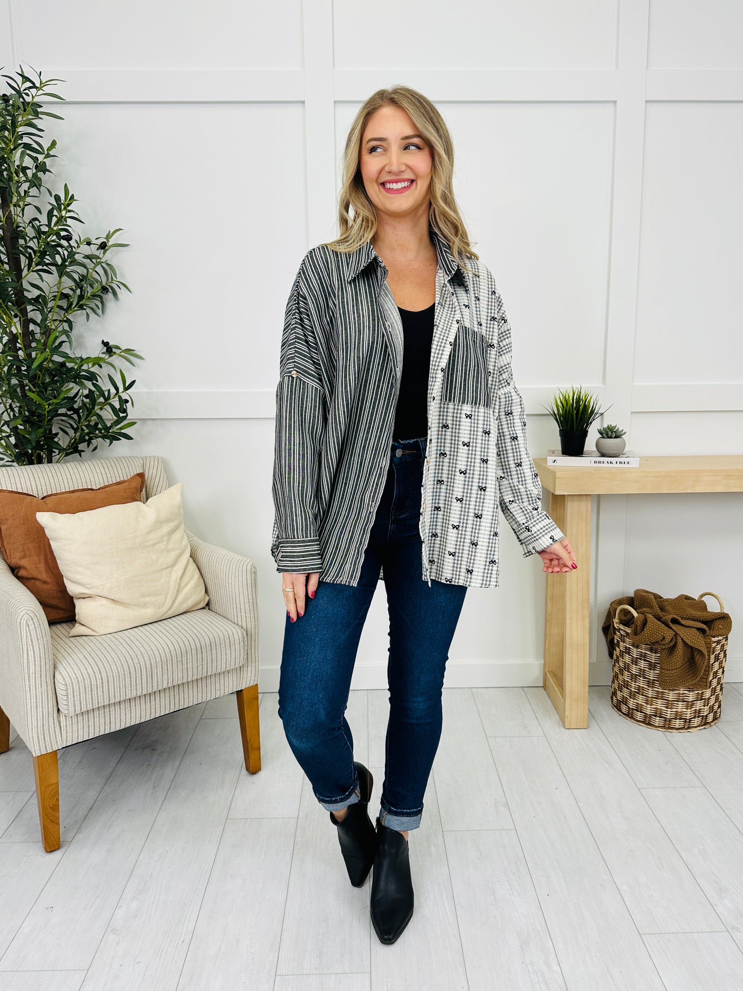 Borderline Bold Top