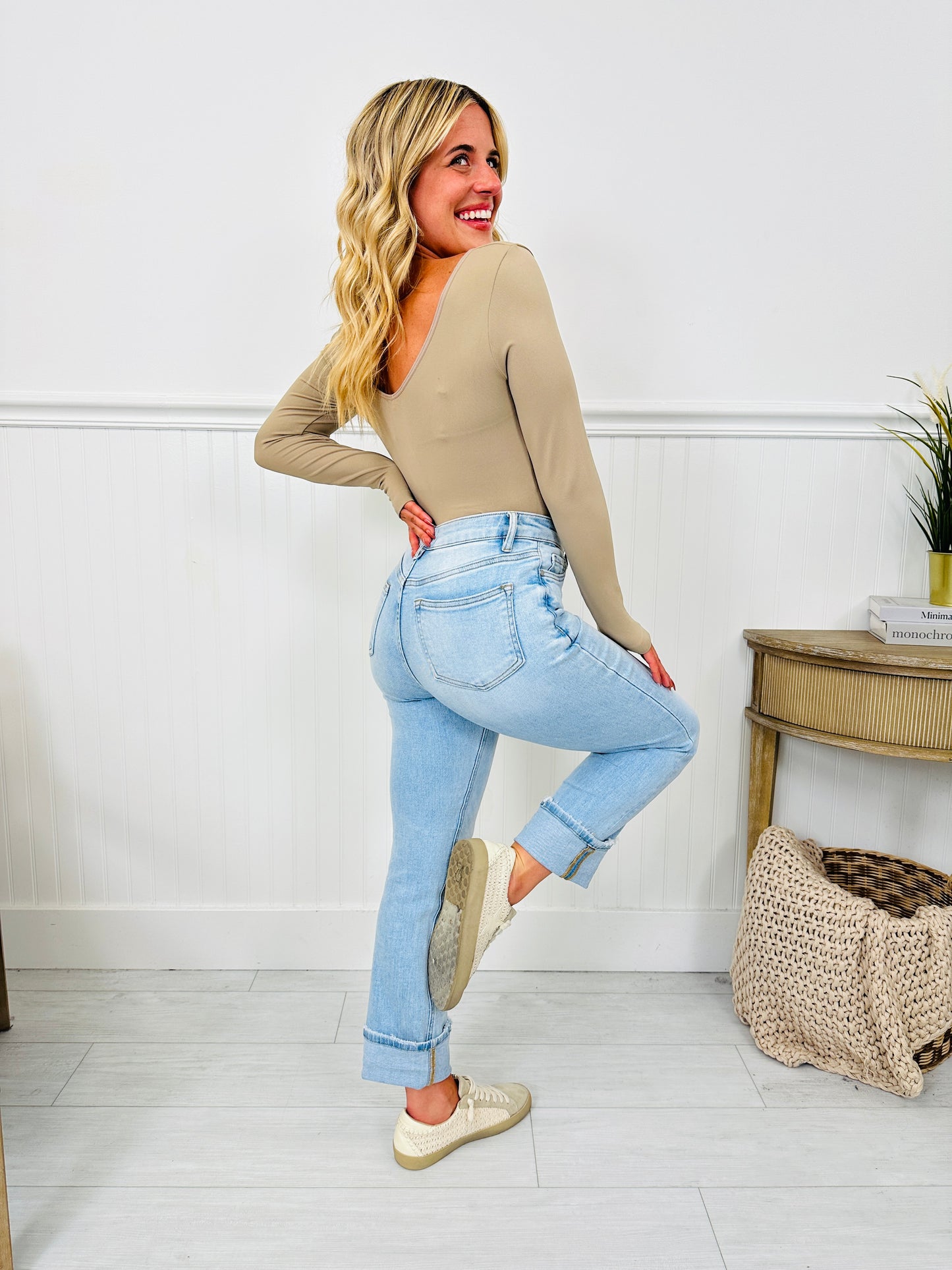 Set it Straight Tummy Control MOCO Exclusive Straight Leg Jeans