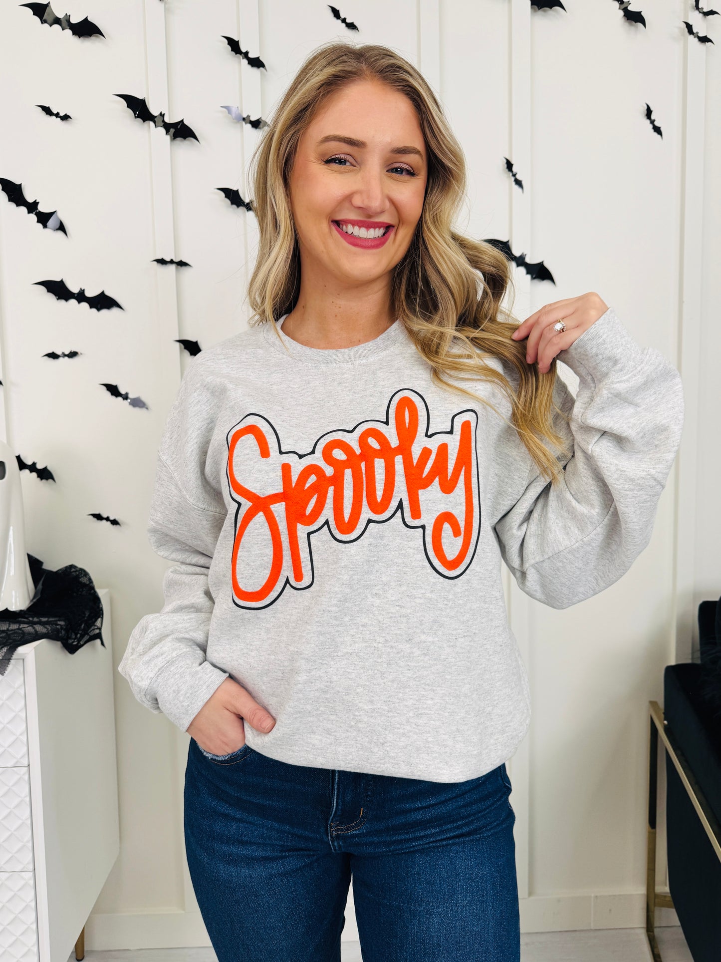 Spooky Script Graphic Crewneck Sweatshirt