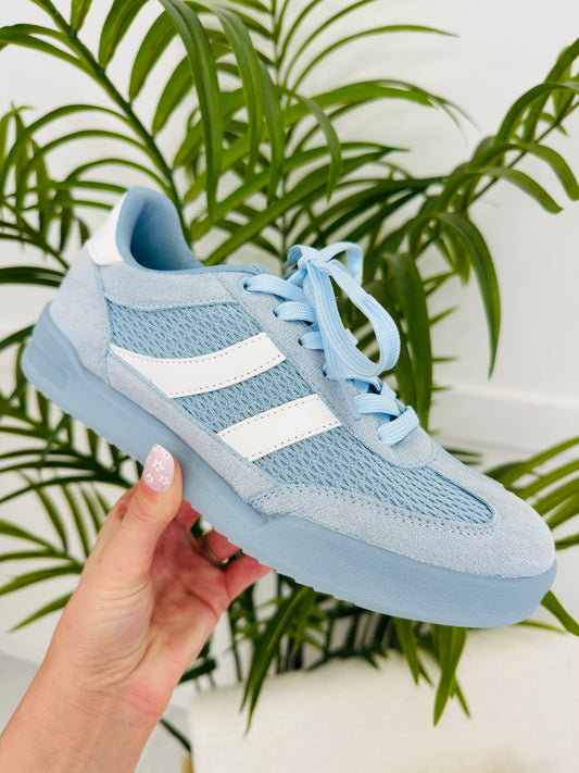 Harmony Blend Sneakers In Blue