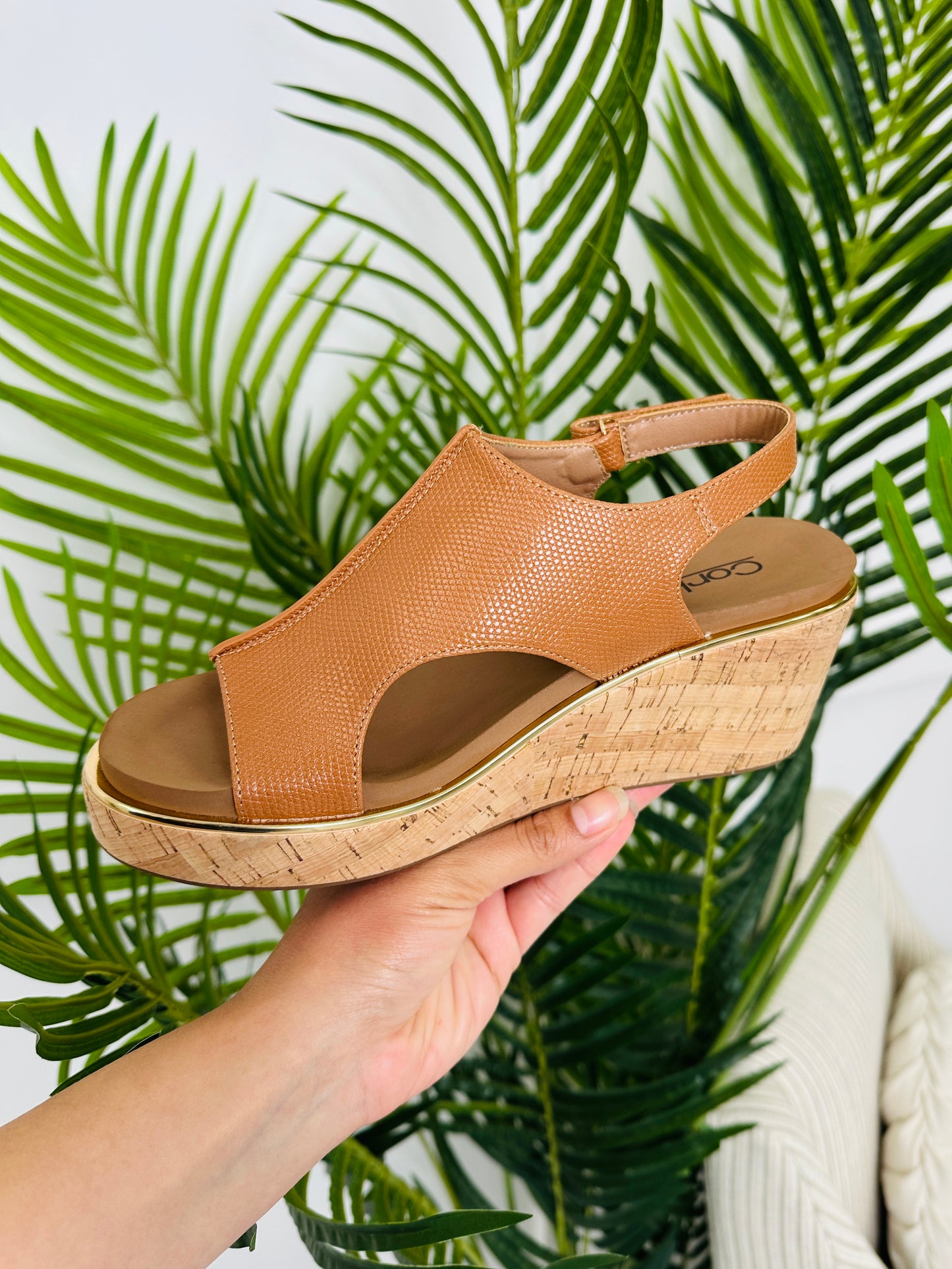 Sunshine Strut Wedges in Camel Lizard