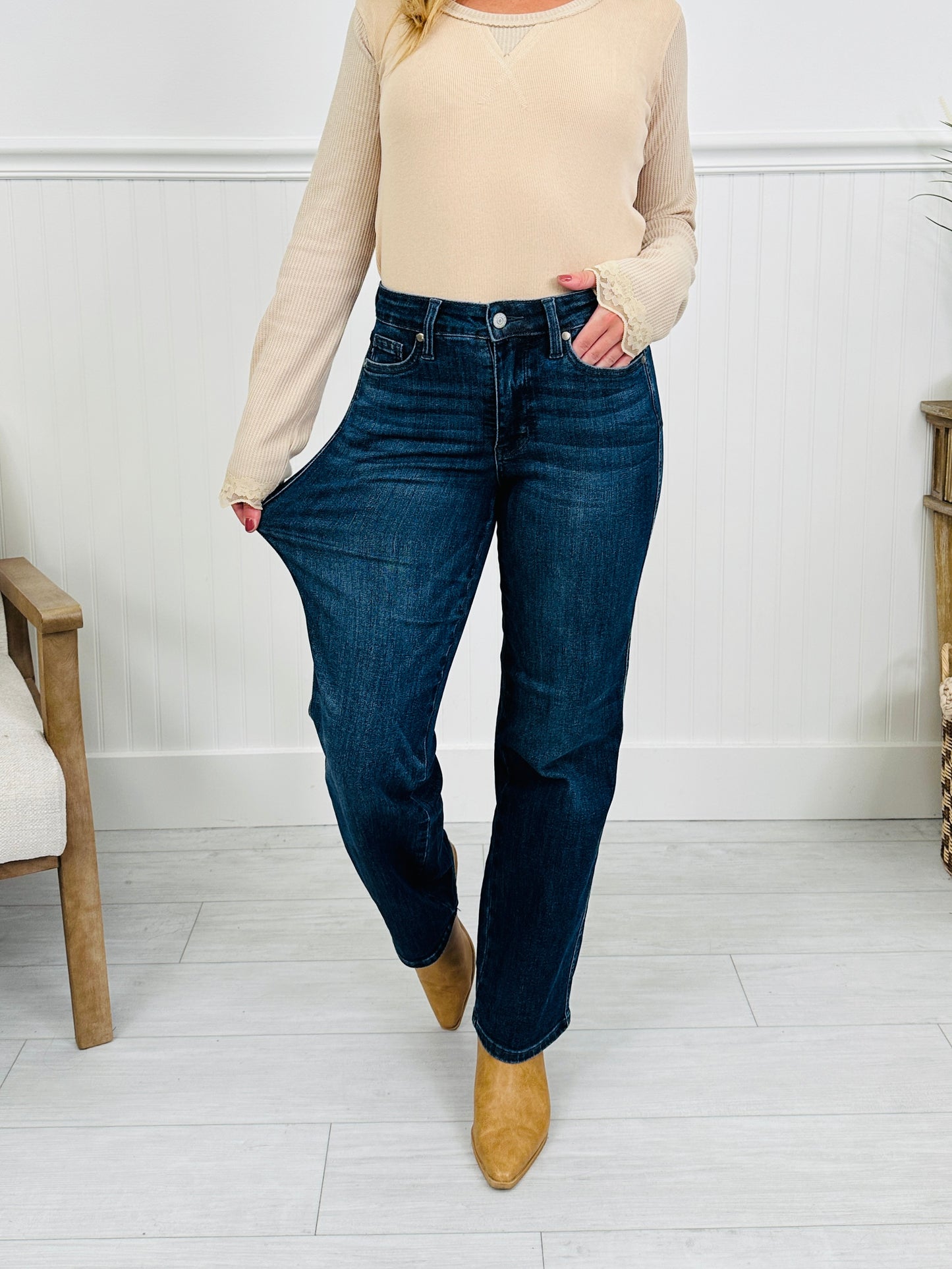 Judy Blue REG/CURVY Be In Control Tummy Control Straight Jeans- Multiple Inseams!