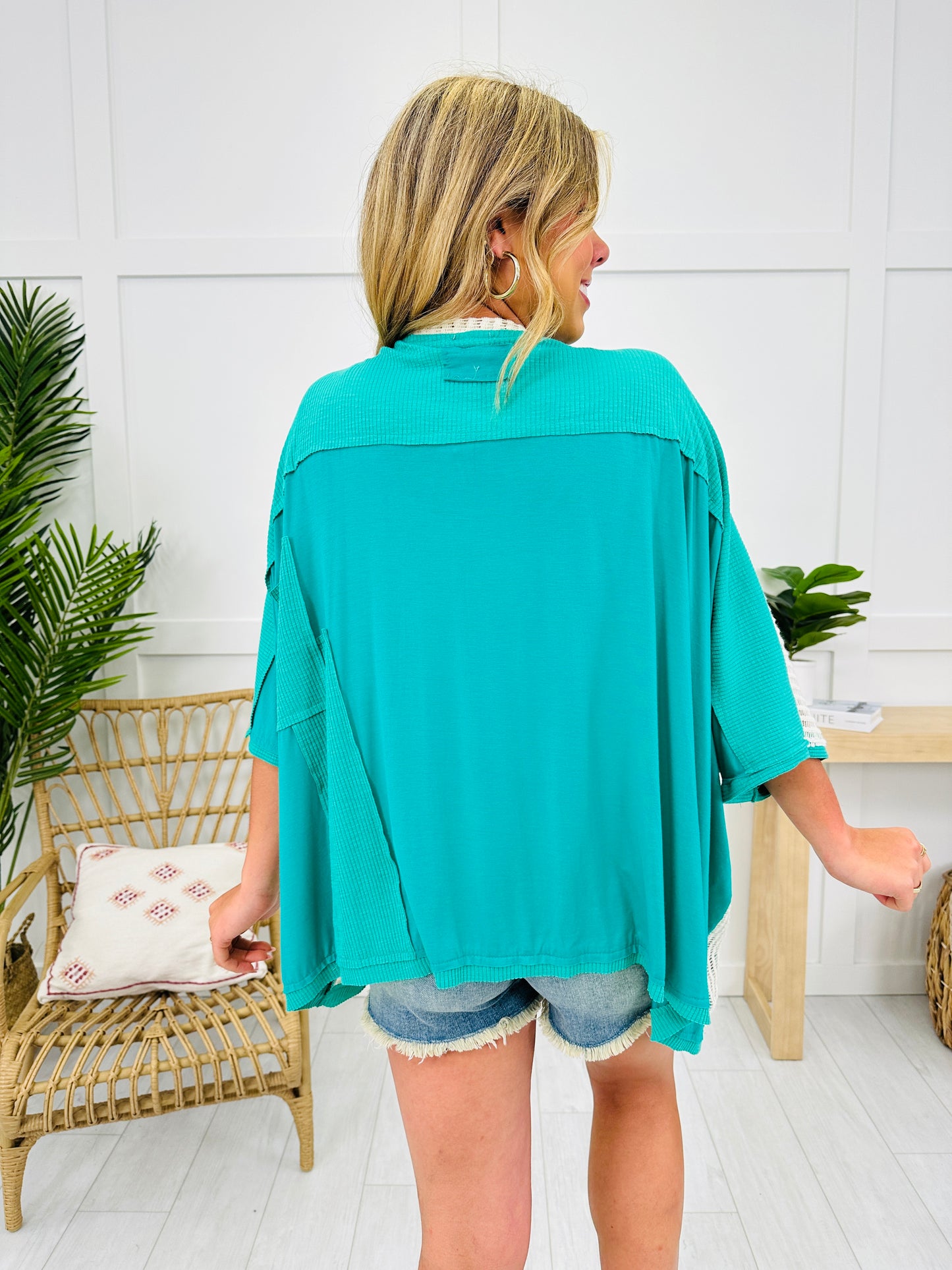 Airy Elegance Top In Jungle Green