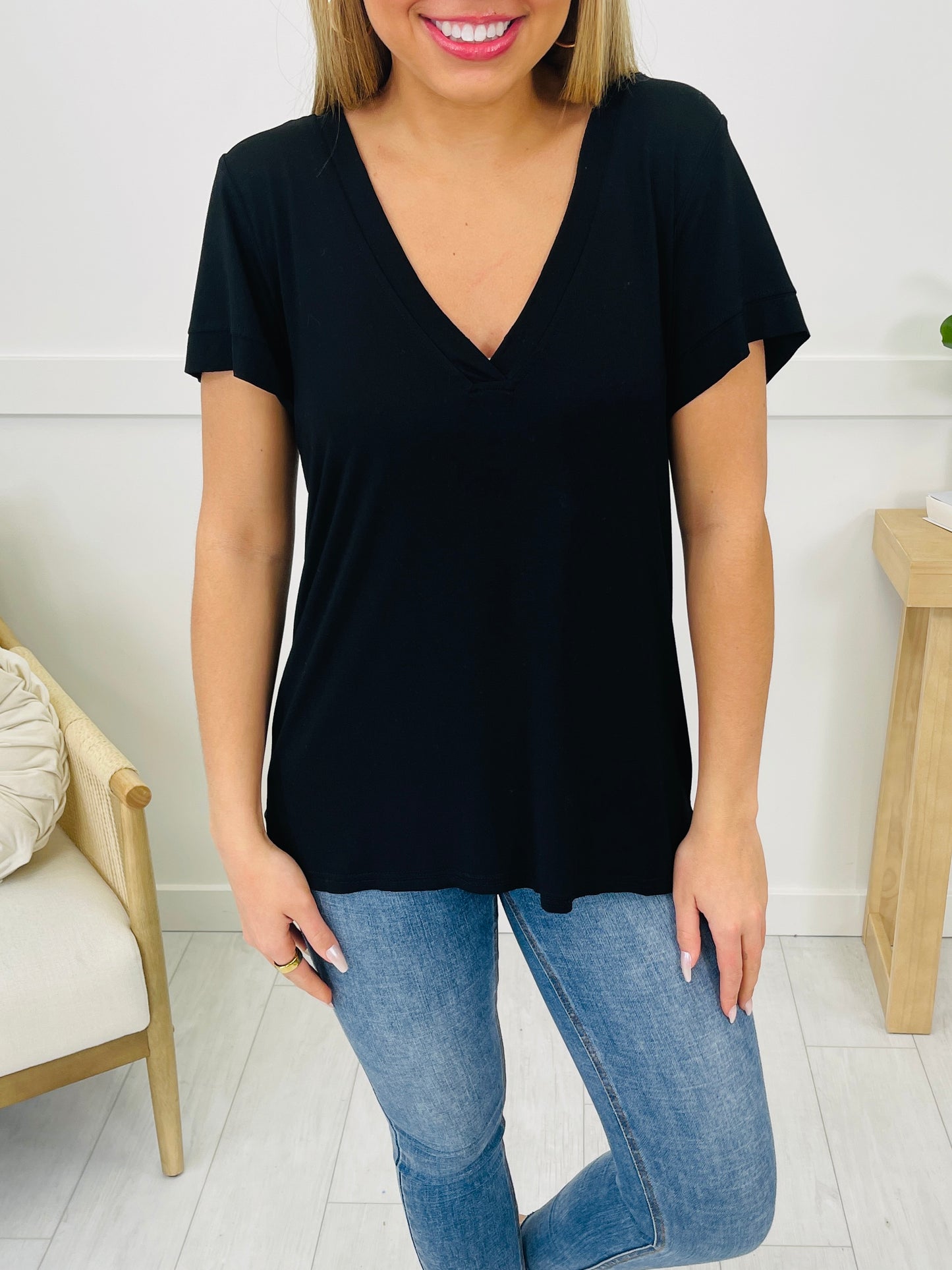 Free Flowing Top- Multiple Colors!