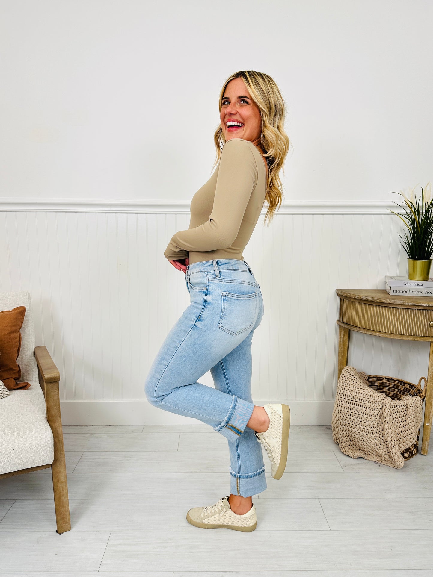 Set it Straight Tummy Control MOCO Exclusive Straight Leg Jeans