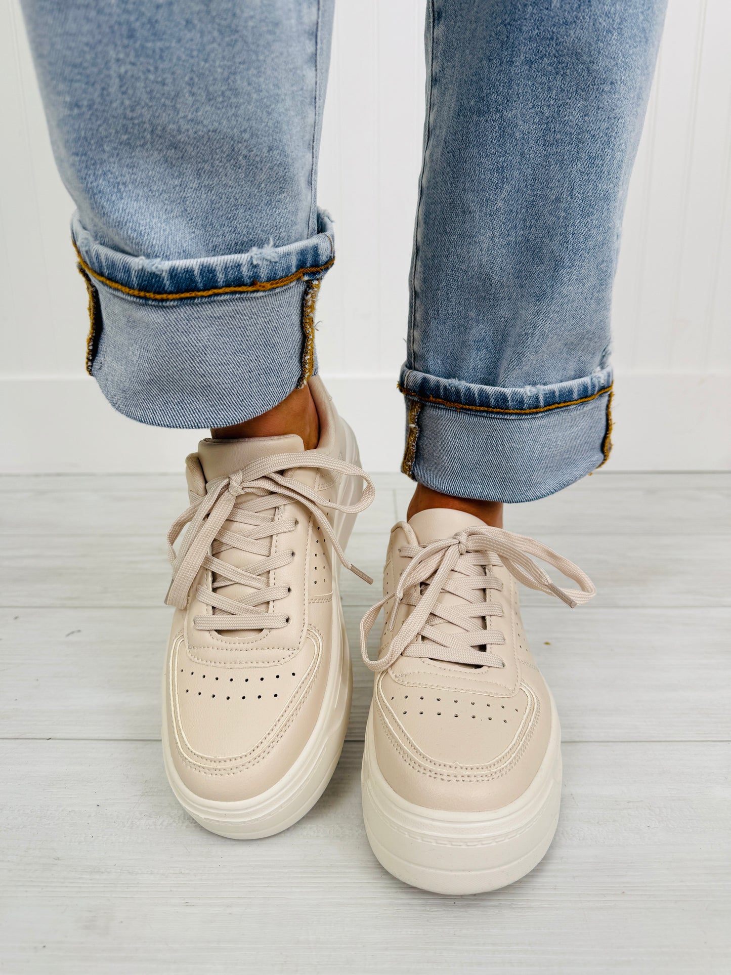 The Charming Step Sneakers In Taupe