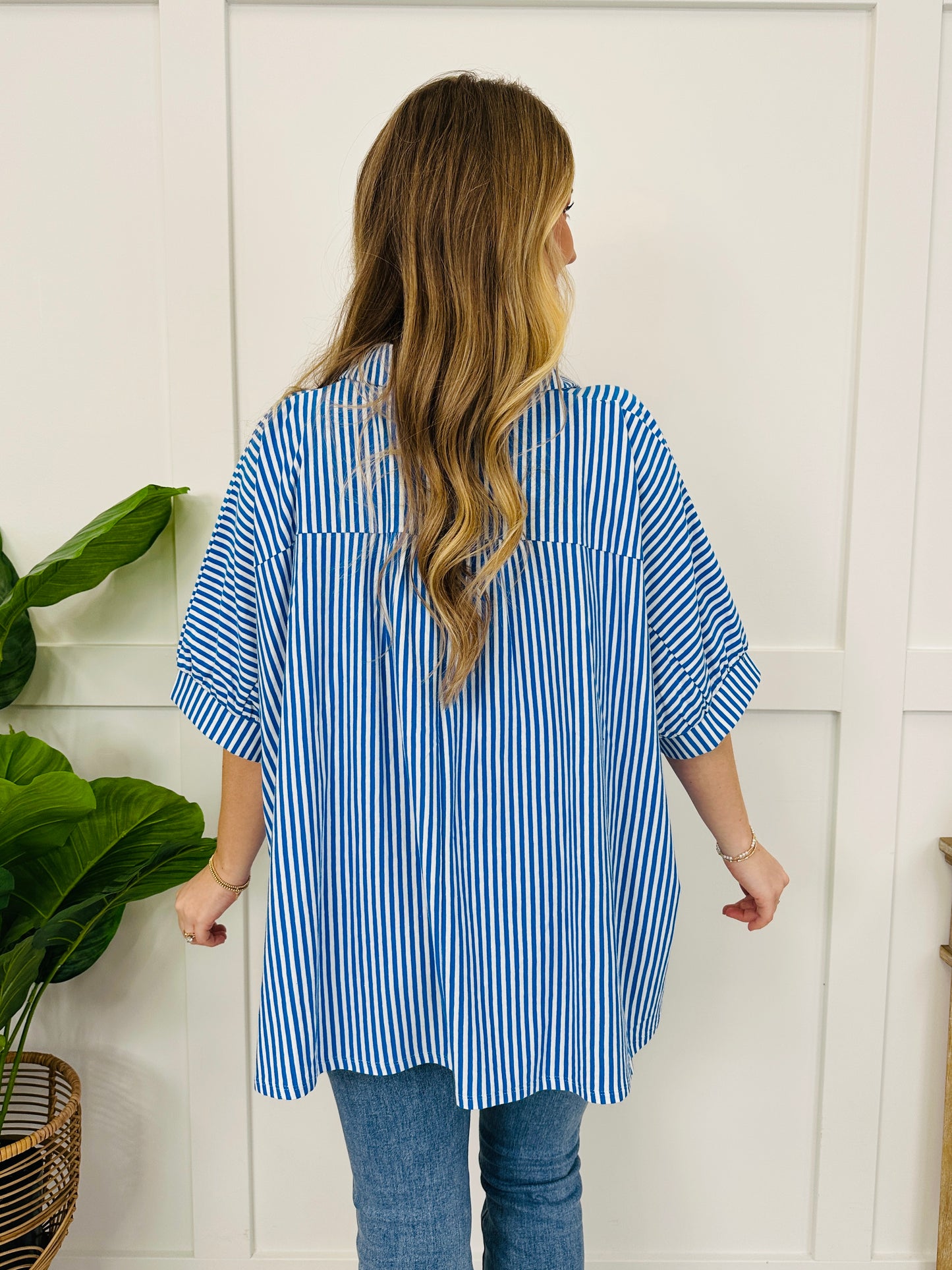 Linear Lounge Top In Ocean Blue