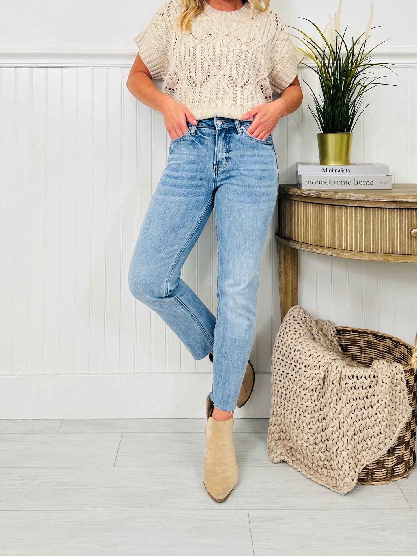 MOCO Exclusive Seamless Confidence Straight Leg Tummy Control Jeans