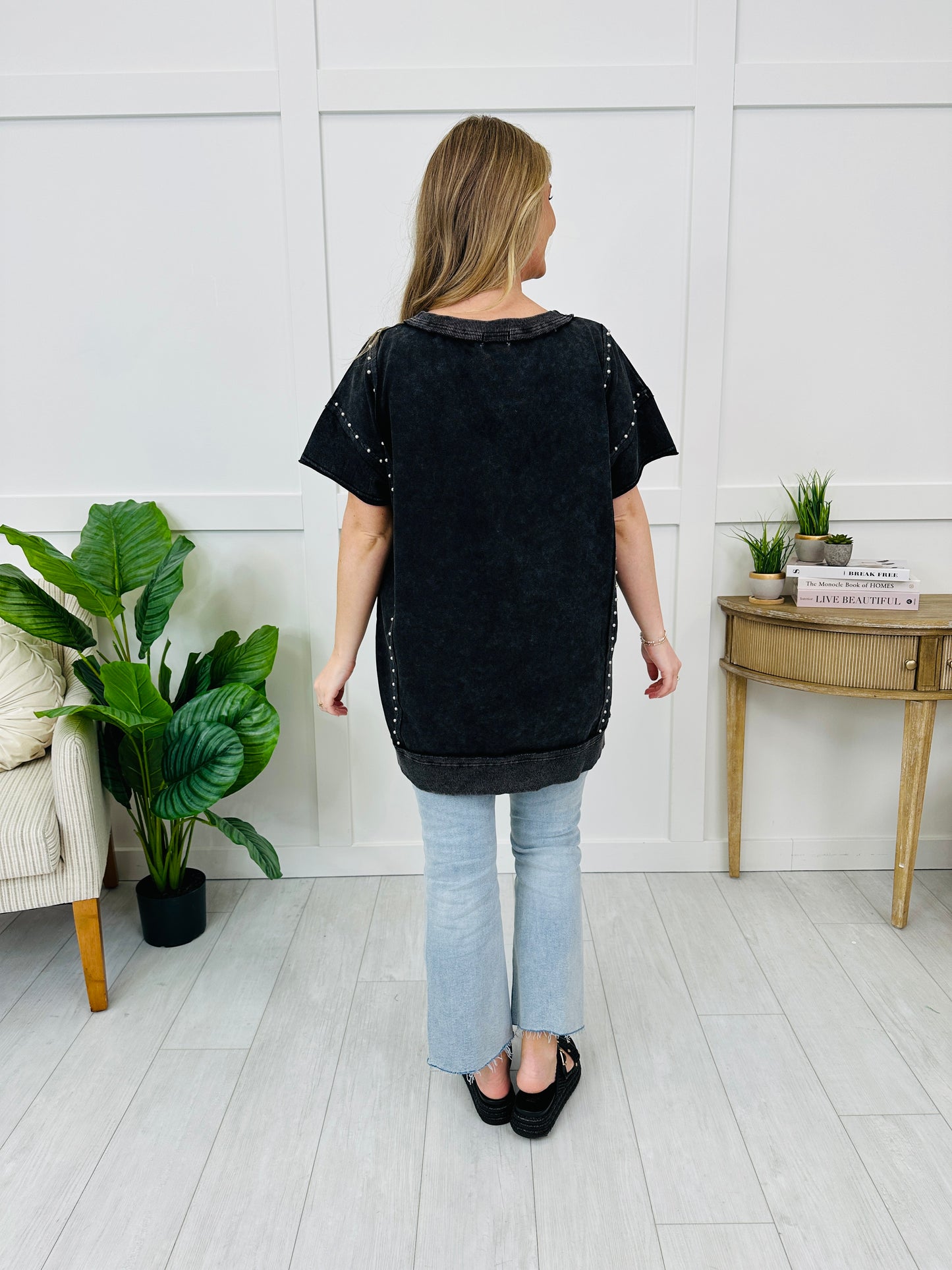 Sunwashed Mood Top In Black