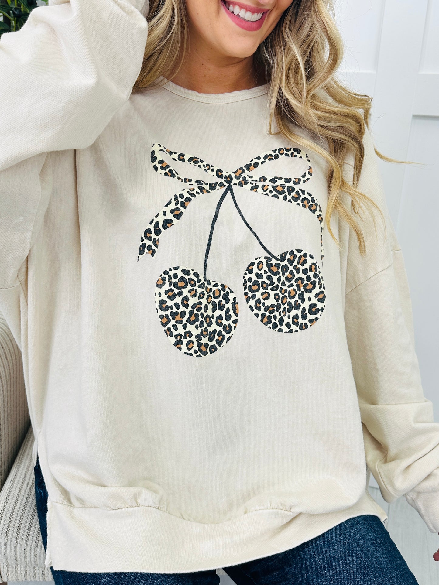 Cherry Instinct Sweatshirt in Natural