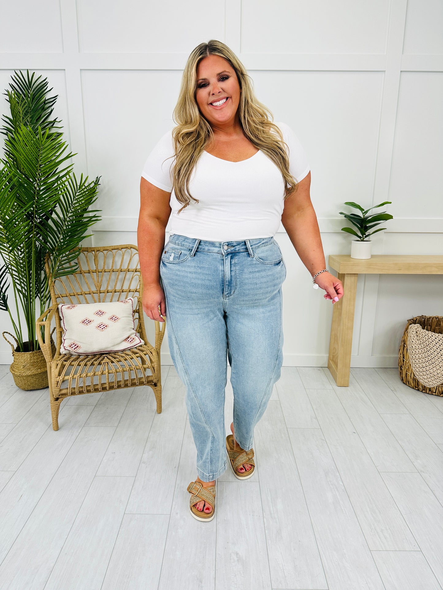 Judy Blue Barrel of Fun Barrel Style Jeans