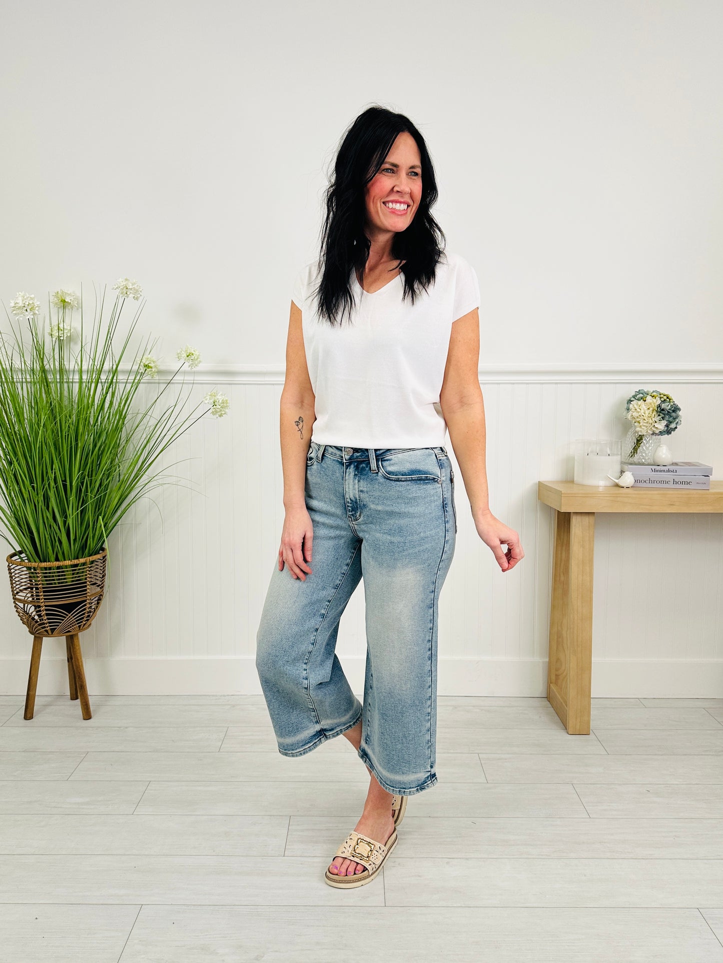 Judy Blue Just in Time Wide Leg Cropped Jeans
