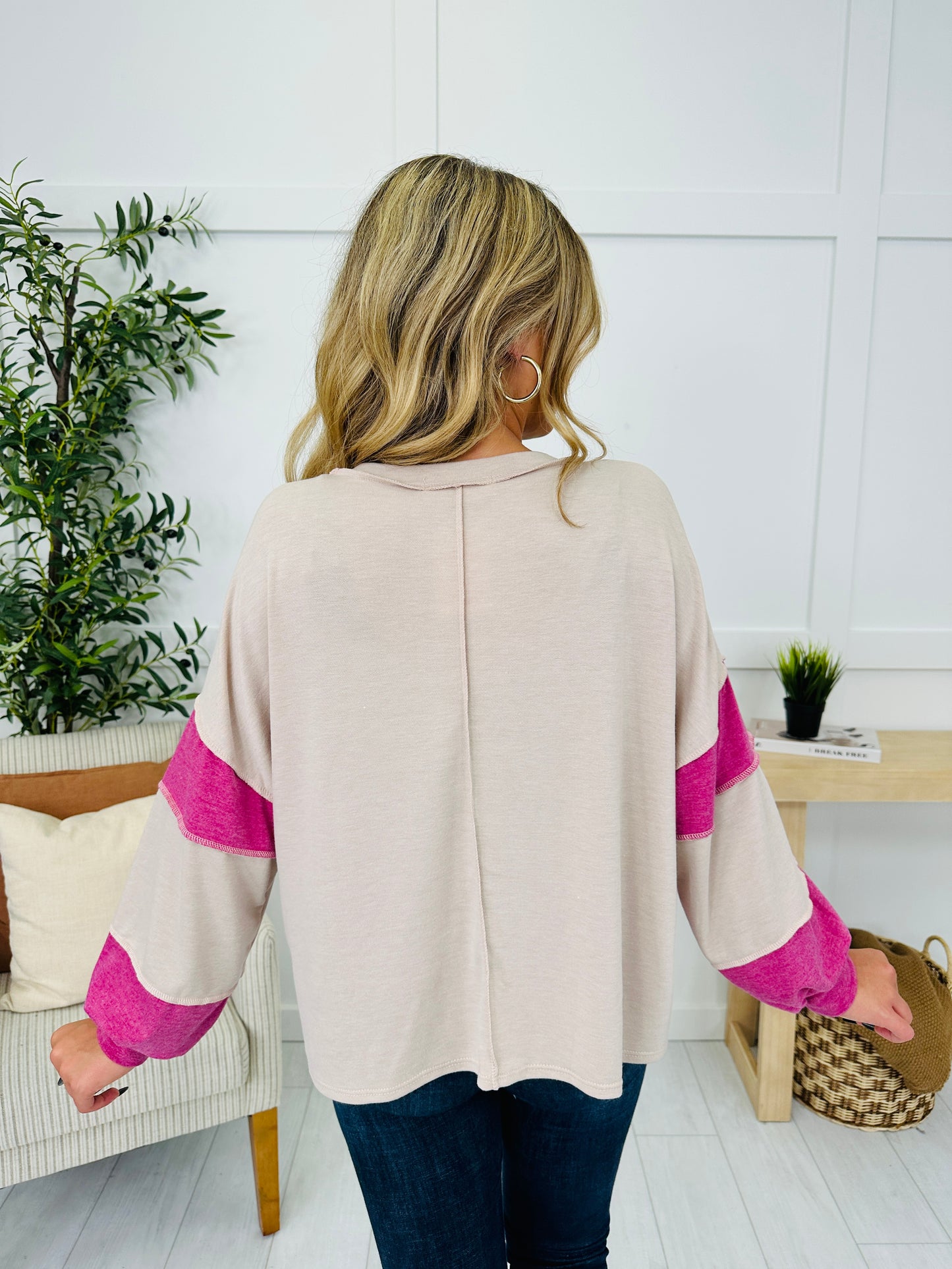 Parallel Mood Top in Taupe/Magenta