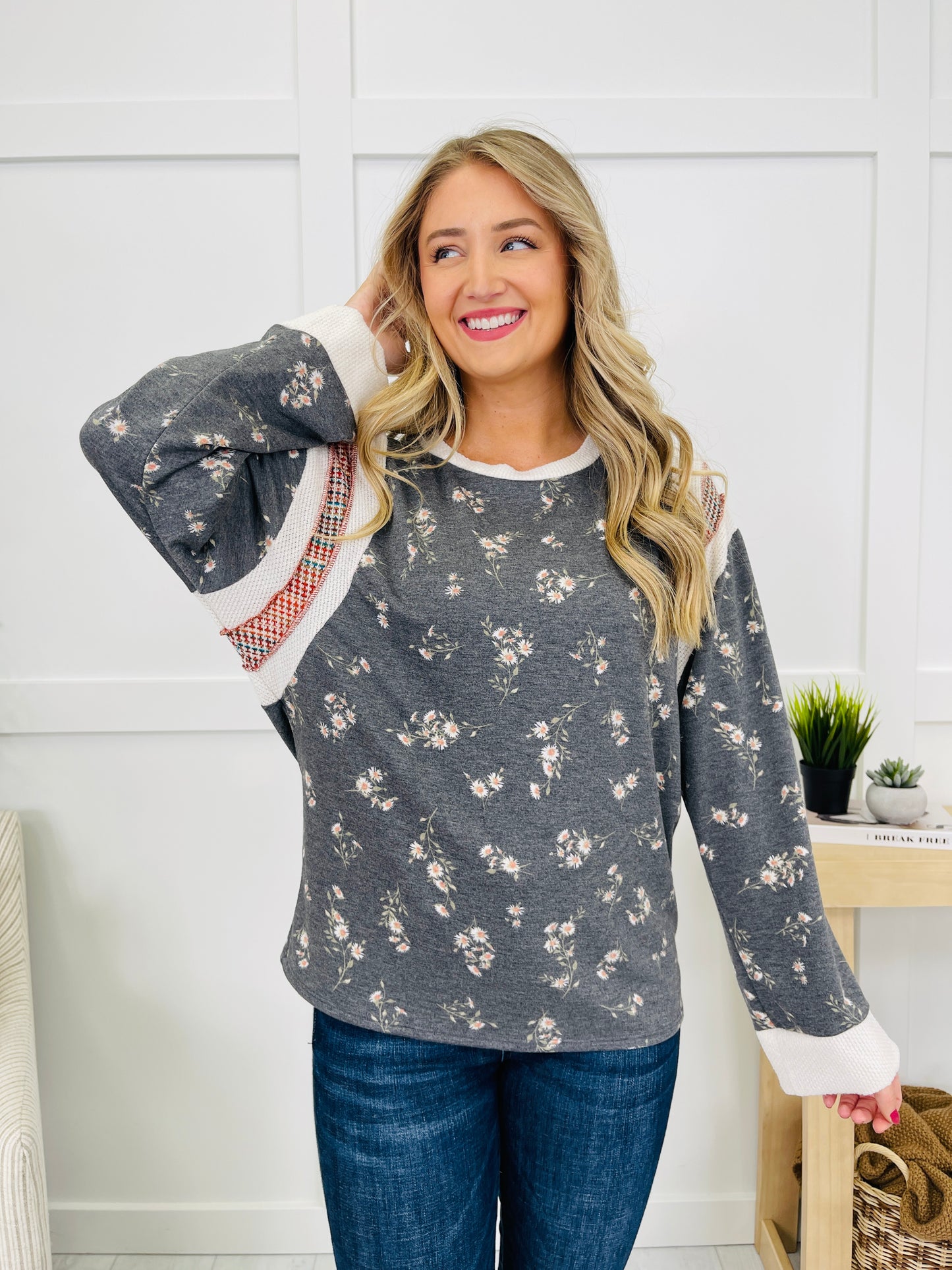 Dream With Florals Pullover