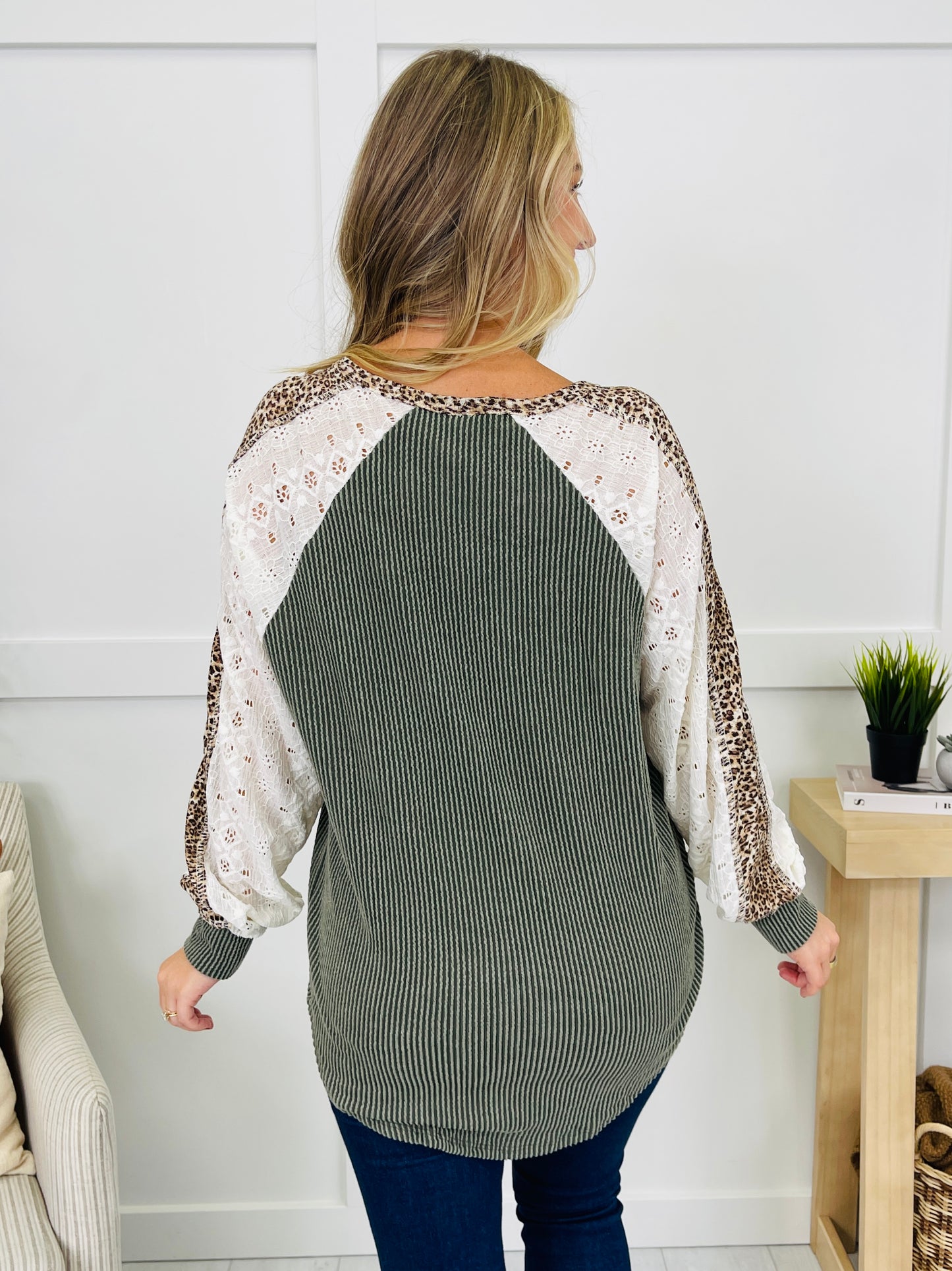 Pattern in Motion Top In Olive