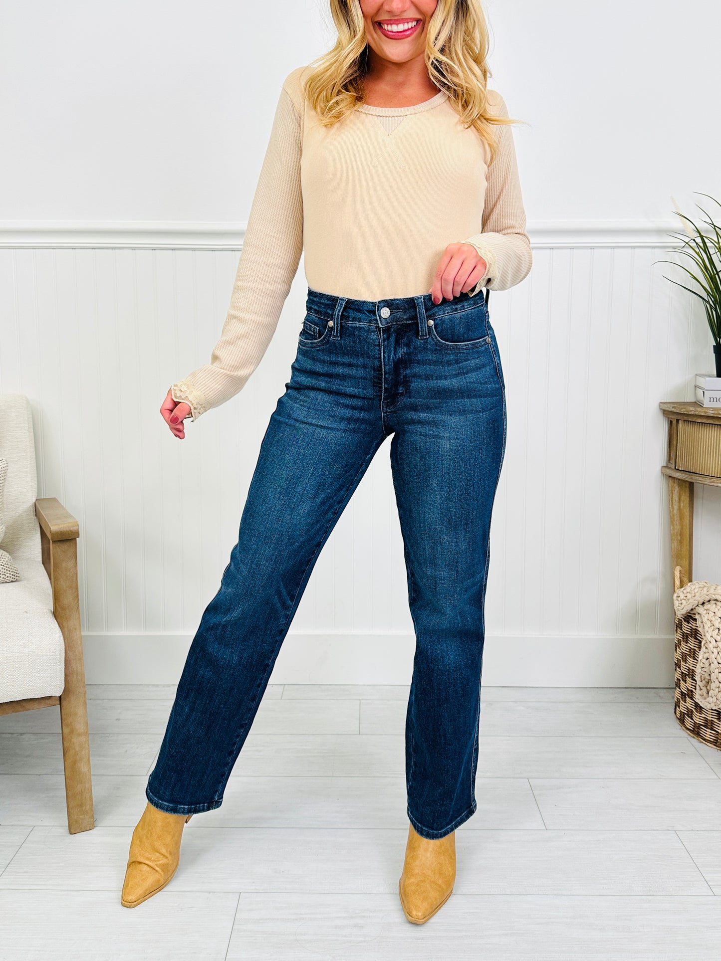 Judy Blue REG/CURVY Be In Control Tummy Control Straight Jeans- Multiple Inseams!